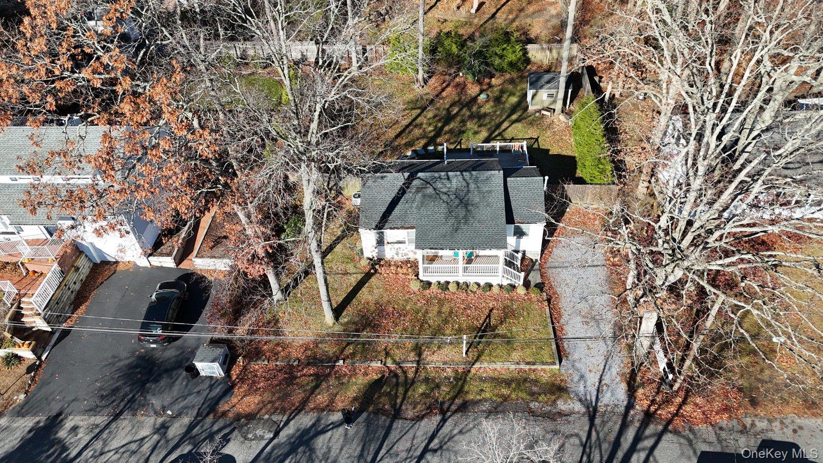 Single Family Overbrook  Suffolk County, NY 11901, MLS-941025-36