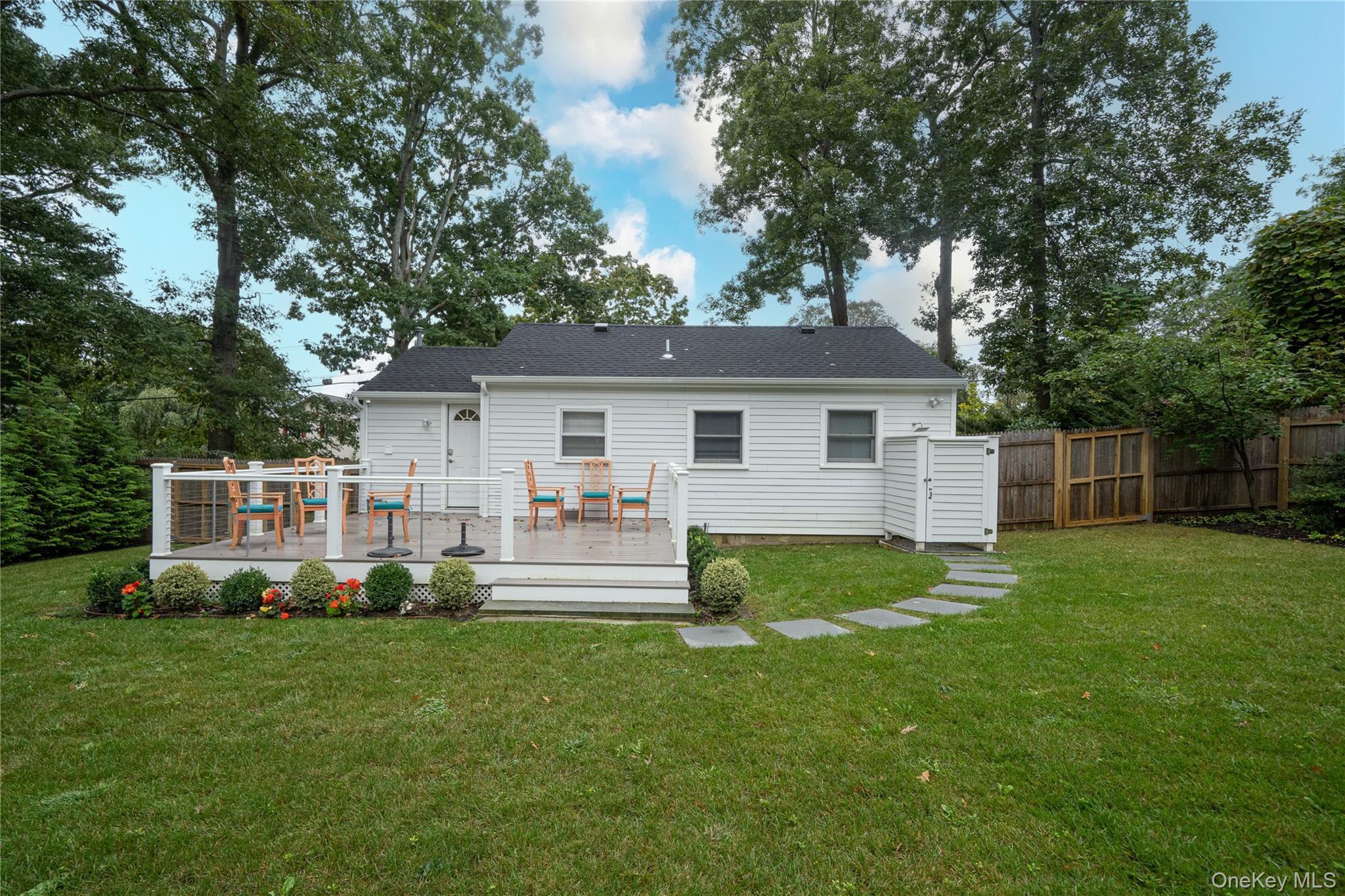 Single Family Overbrook  Suffolk County, NY 11901, MLS-941025-7