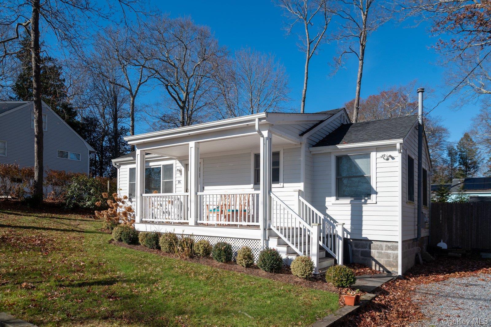 Single Family Overbrook  Suffolk County, NY 11901, MLS-941025-9