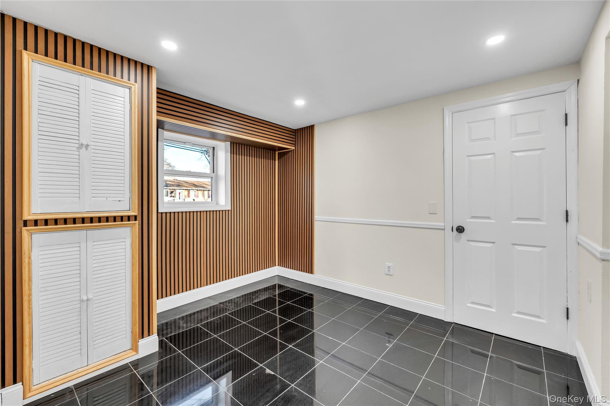 Single Family Phyllis Suffolk County, NY 11772, MLS-941041-23