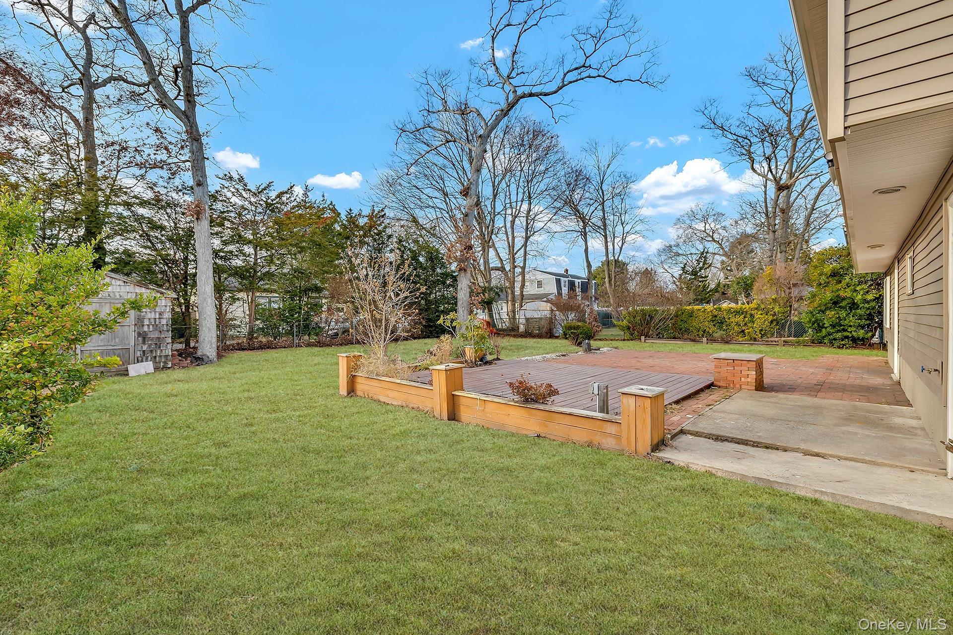 Single Family Phyllis Suffolk County, NY 11772, MLS-941041-31