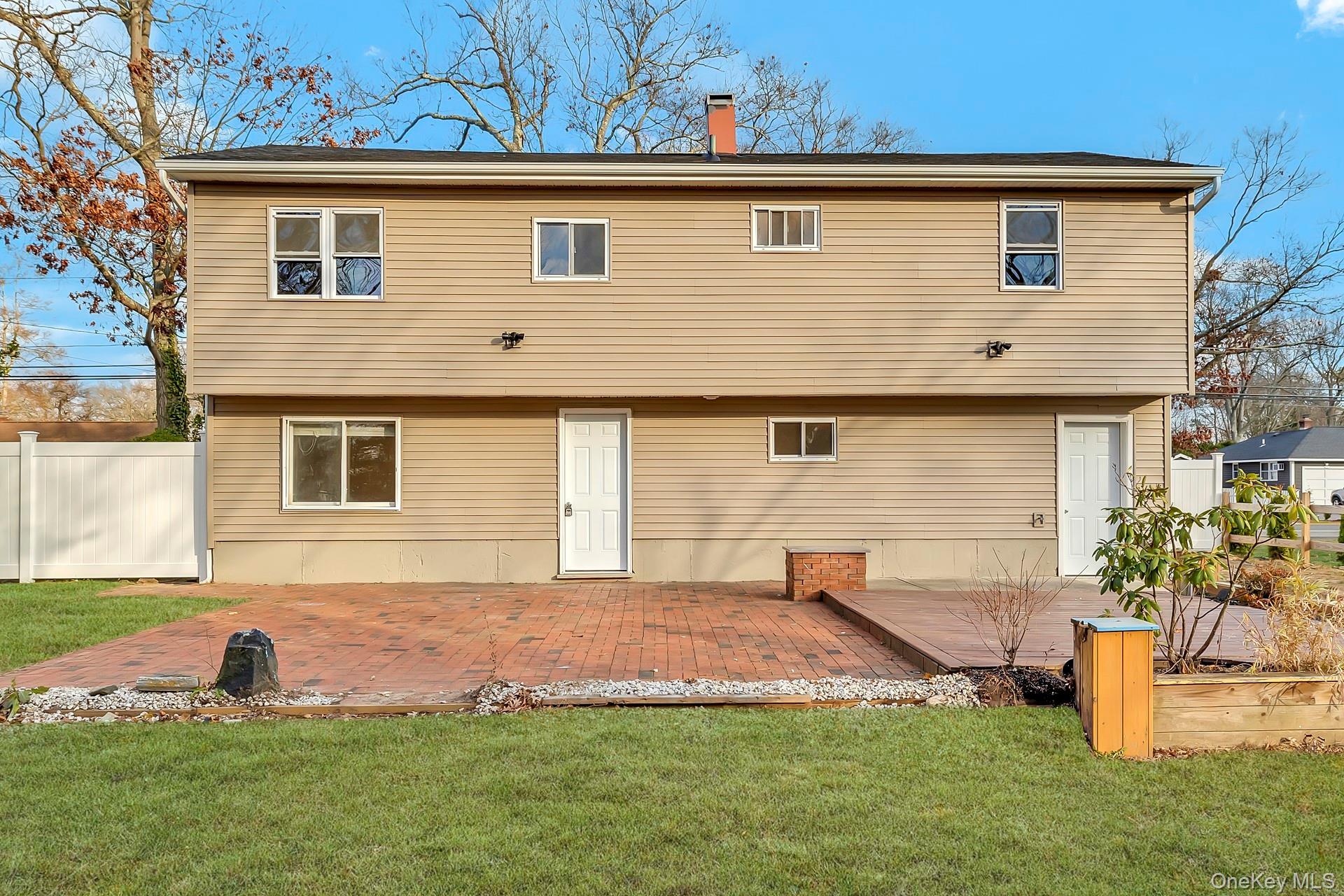 Single Family Phyllis Suffolk County, NY 11772, MLS-941041-33