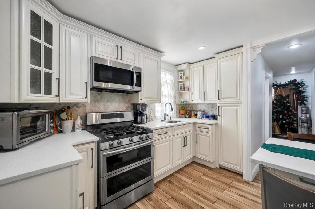 Single Family Butler Nassau County, NY 11003, MLS-941049-11