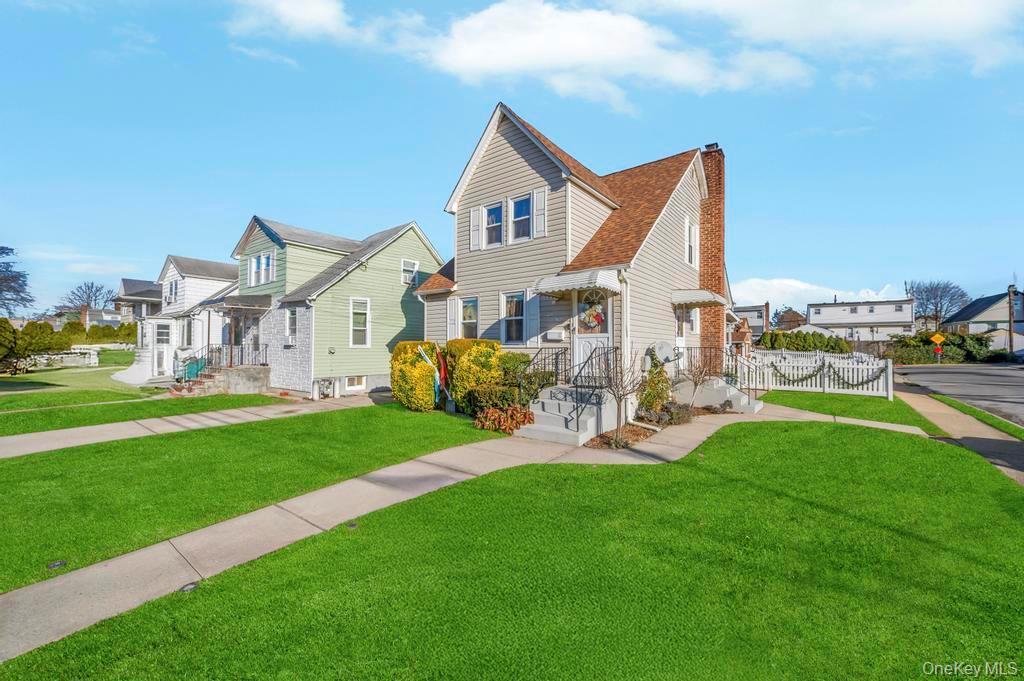 Single Family Butler Nassau County, NY 11003, MLS-941049-2