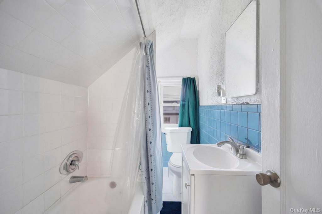 Single Family Butler Nassau County, NY 11003, MLS-941049-22