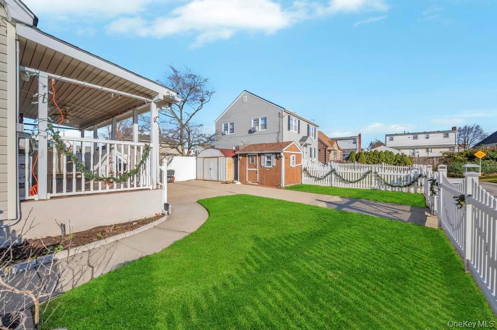 Single Family Butler Nassau County, NY 11003, MLS-941049-26