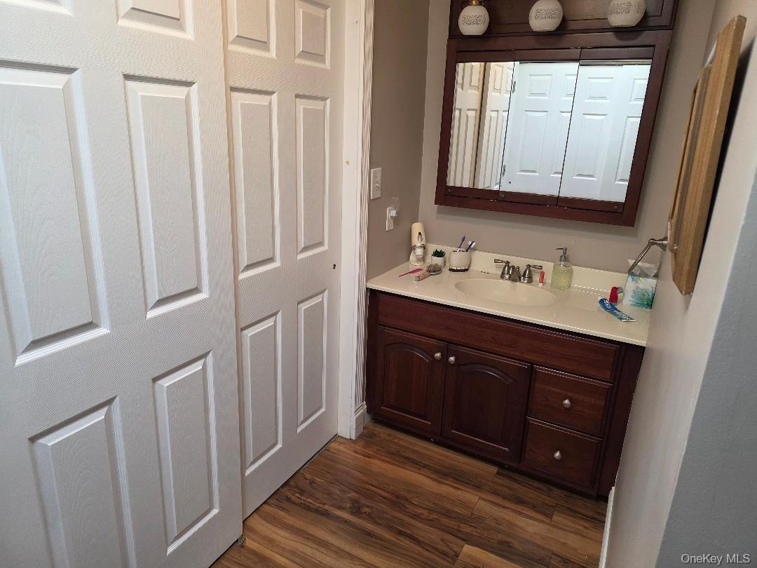 Single Family Gotham Suffolk County, NY 11780, MLS-941087-17