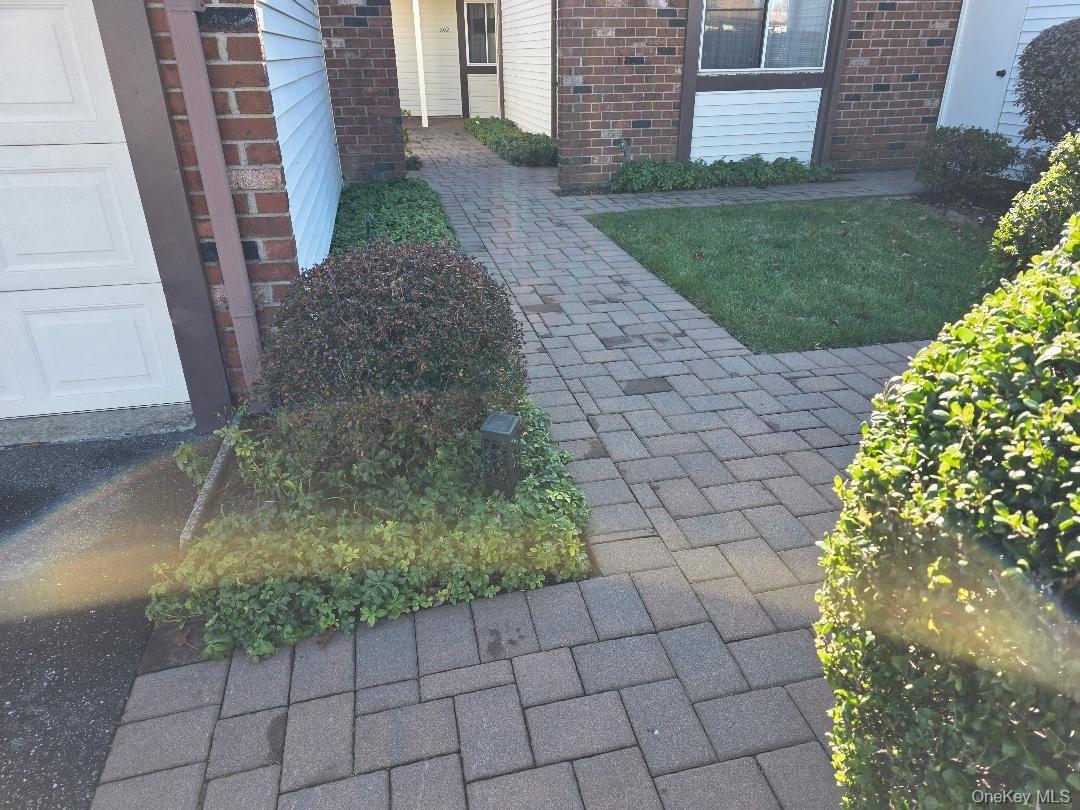 Single Family Gotham Suffolk County, NY 11780, MLS-941087-5