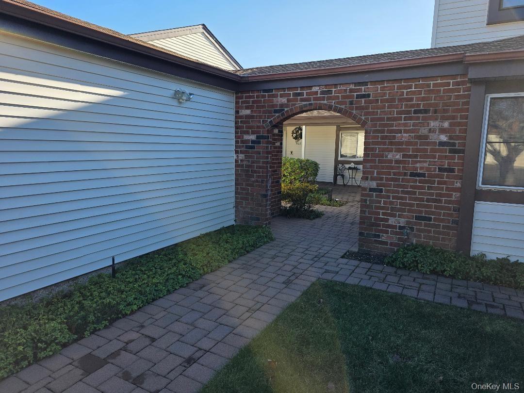 Single Family Gotham Suffolk County, NY 11780, MLS-941087-6