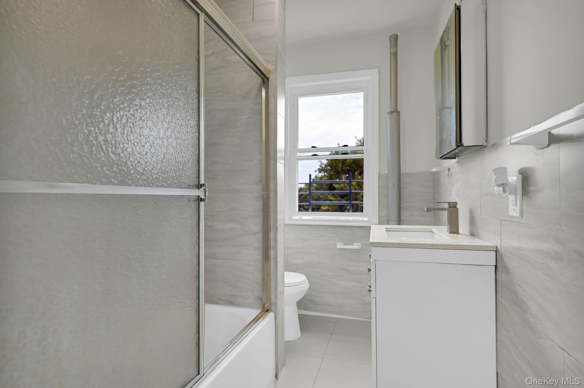 Single Family 5th Westchester County, NY 10550, MLS-941109-29