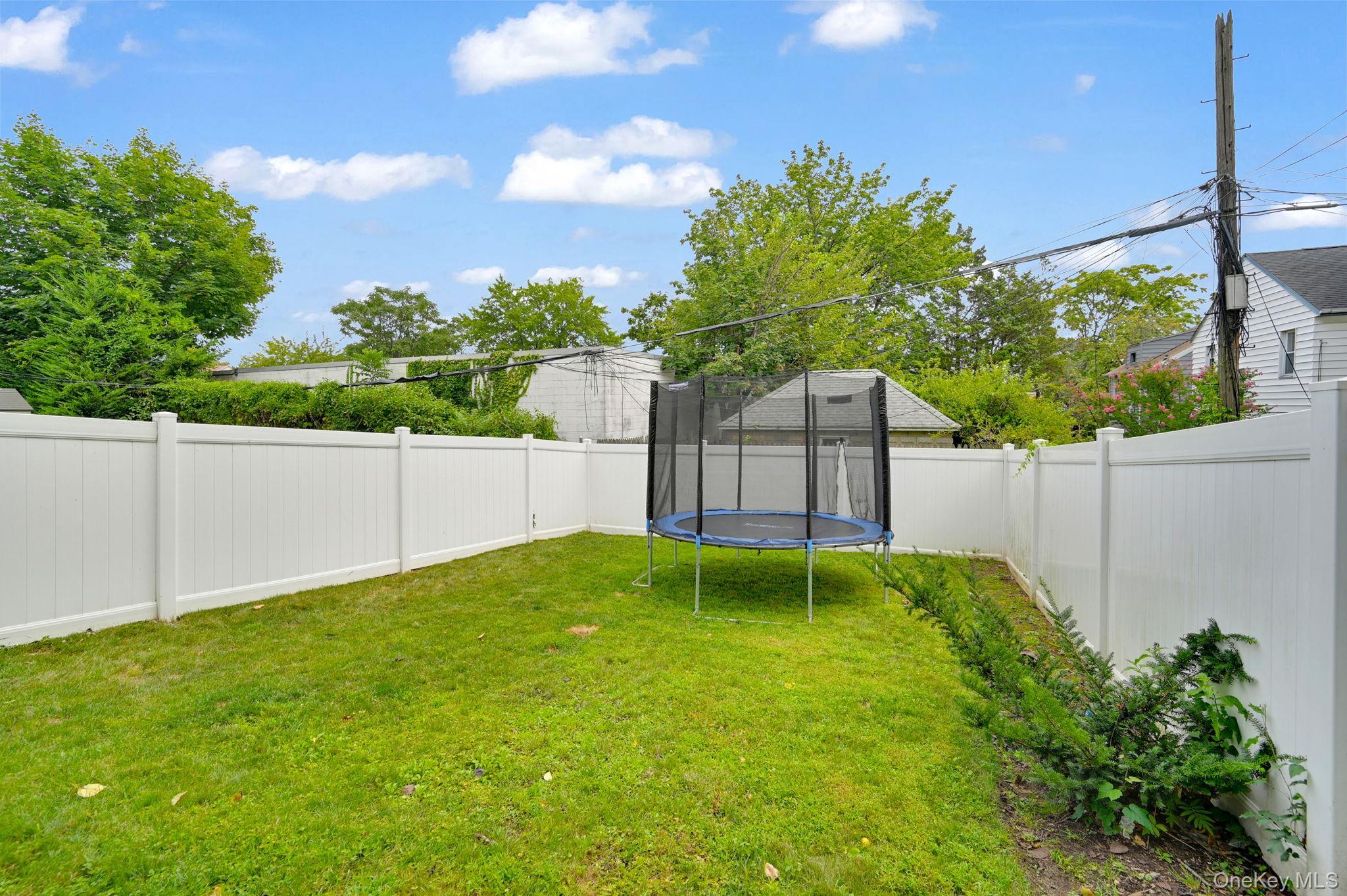 Single Family 5th Westchester County, NY 10550, MLS-941109-43