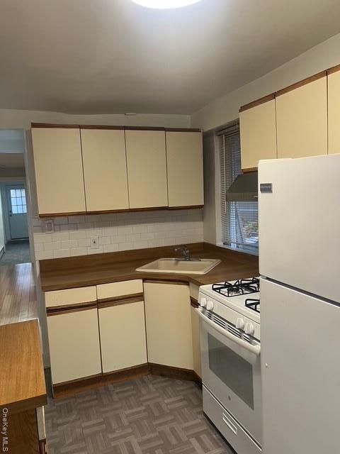 Apartment Fenton  Bronx, NY 10469, MLS-941126-2