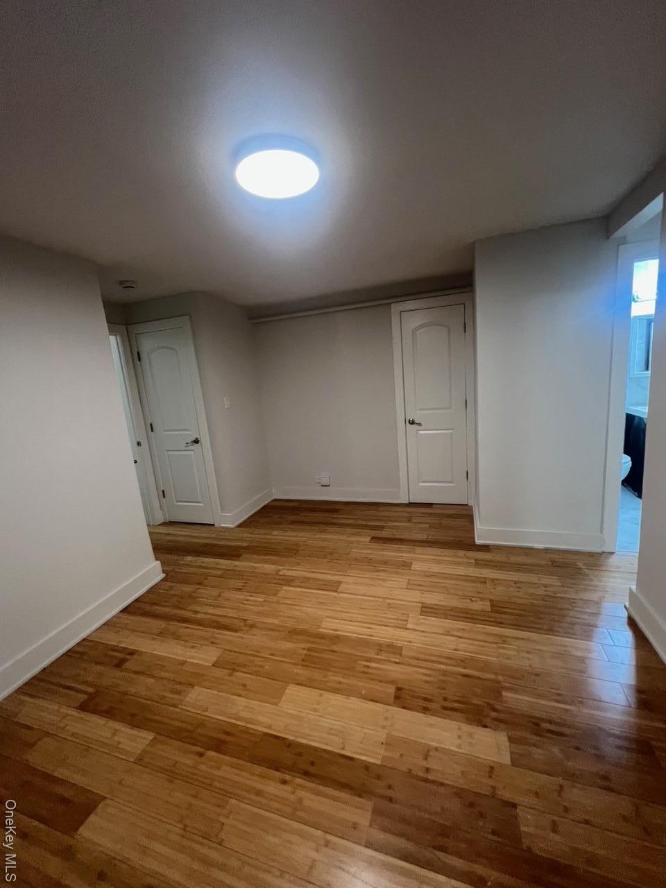 Apartment Fenton  Bronx, NY 10469, MLS-941126-3