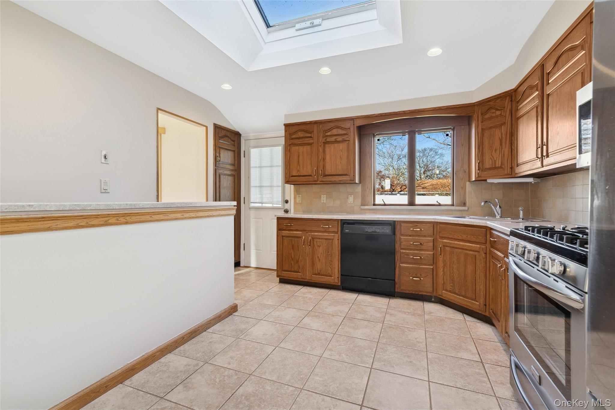 Single Family Joyce  Suffolk County, NY 11725, MLS-941141-14