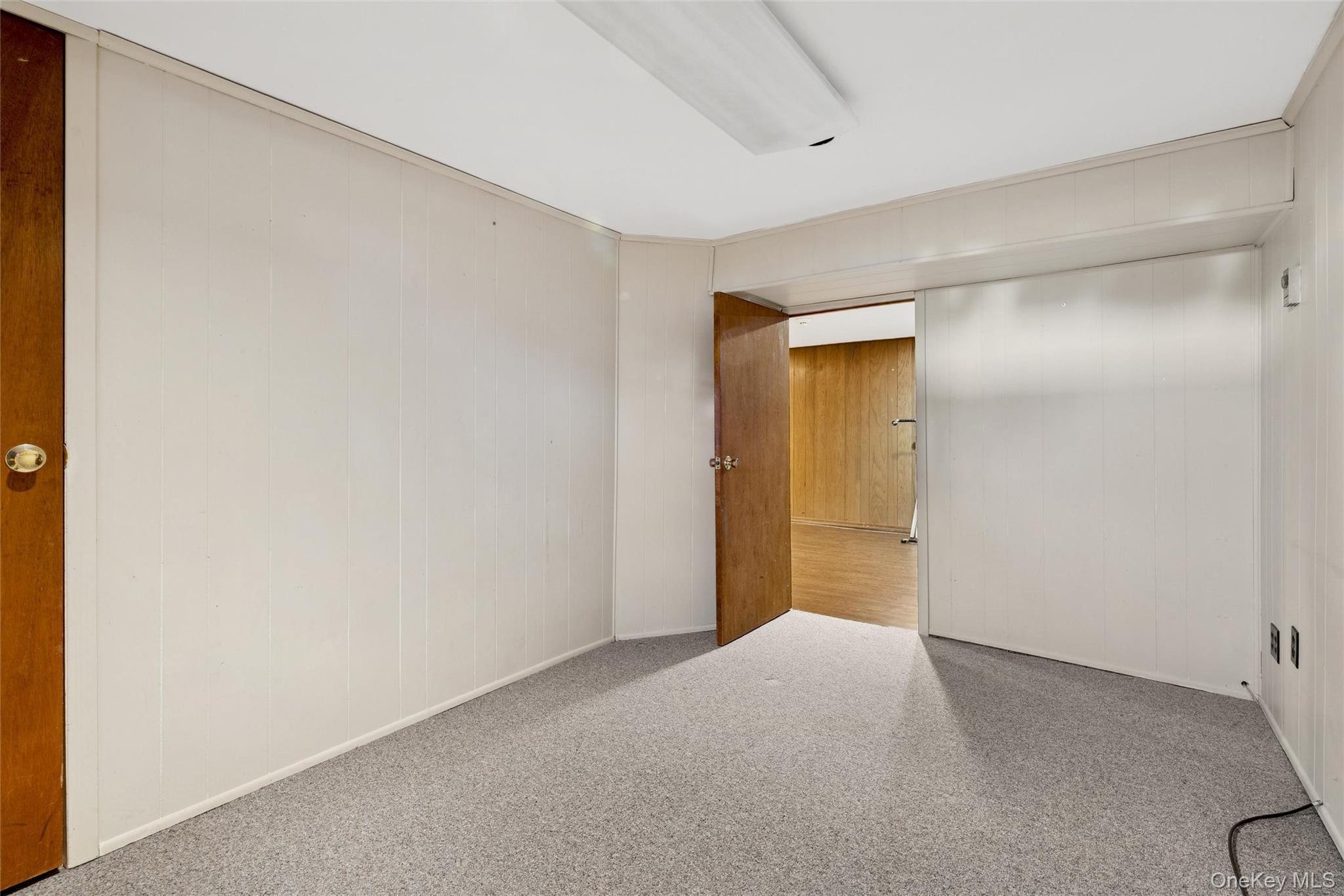 Single Family Joyce  Suffolk County, NY 11725, MLS-941141-25