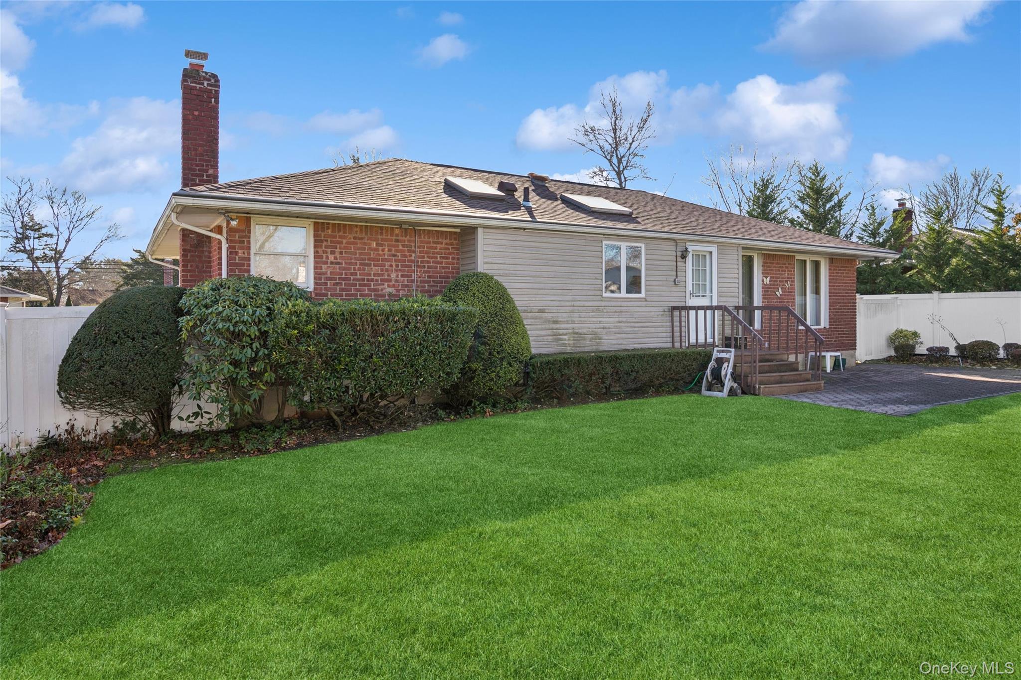 Single Family Joyce  Suffolk County, NY 11725, MLS-941141-35