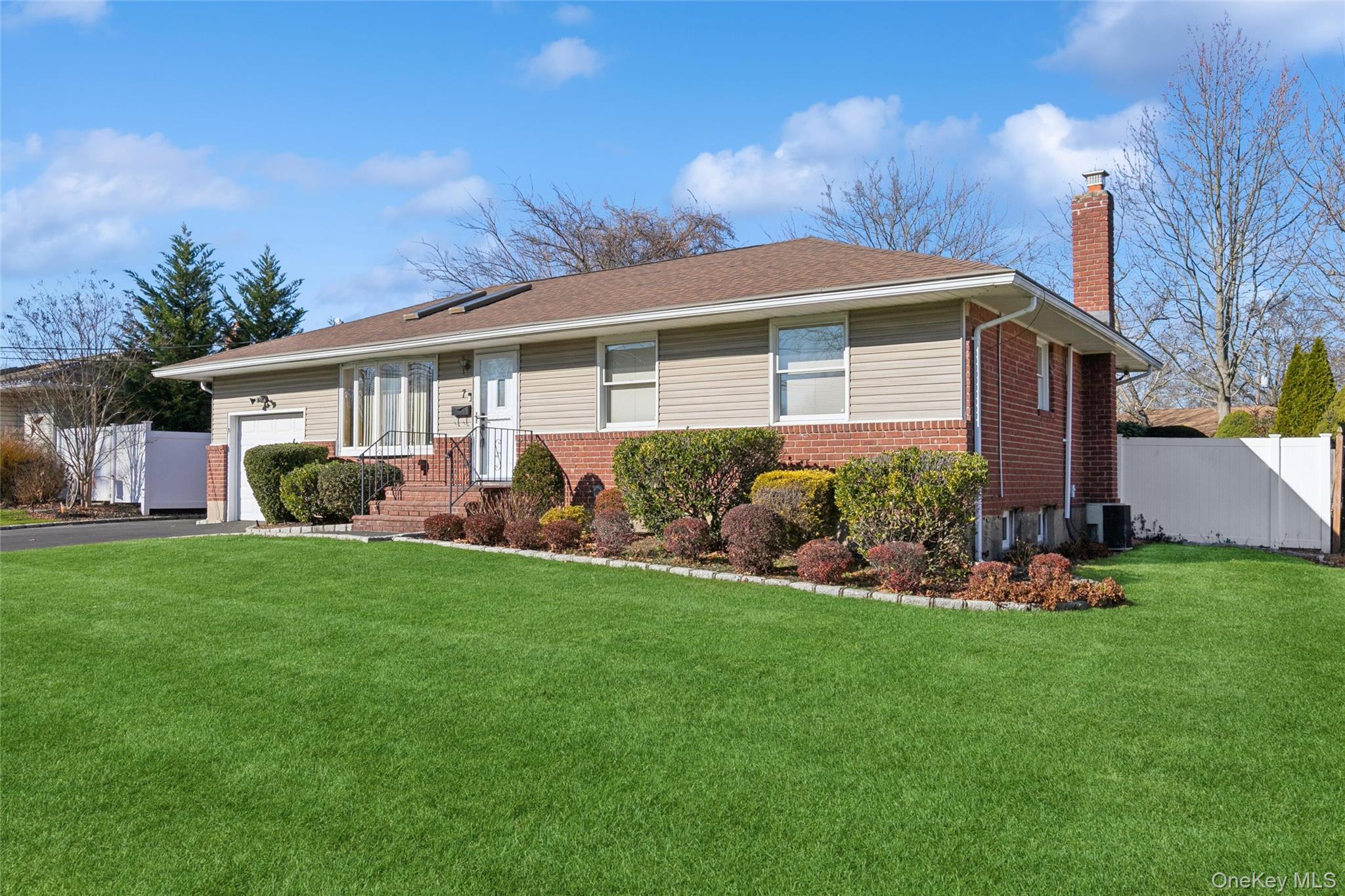 Single Family Joyce  Suffolk County, NY 11725, MLS-941141-37