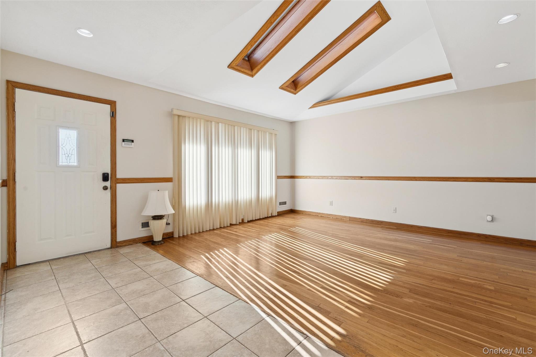 Single Family Joyce  Suffolk County, NY 11725, MLS-941141-6