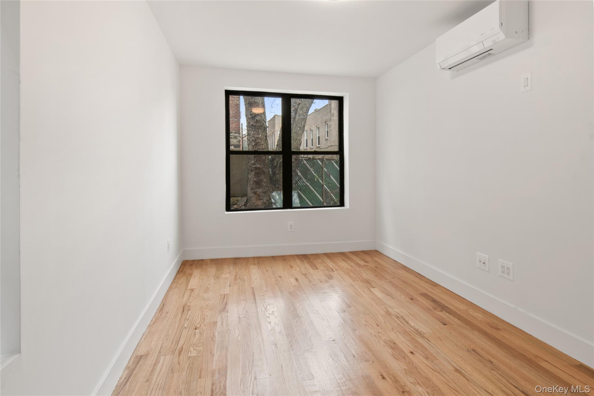 Commercial Sale Andrews  Bronx, NY 10453, MLS-941143-11