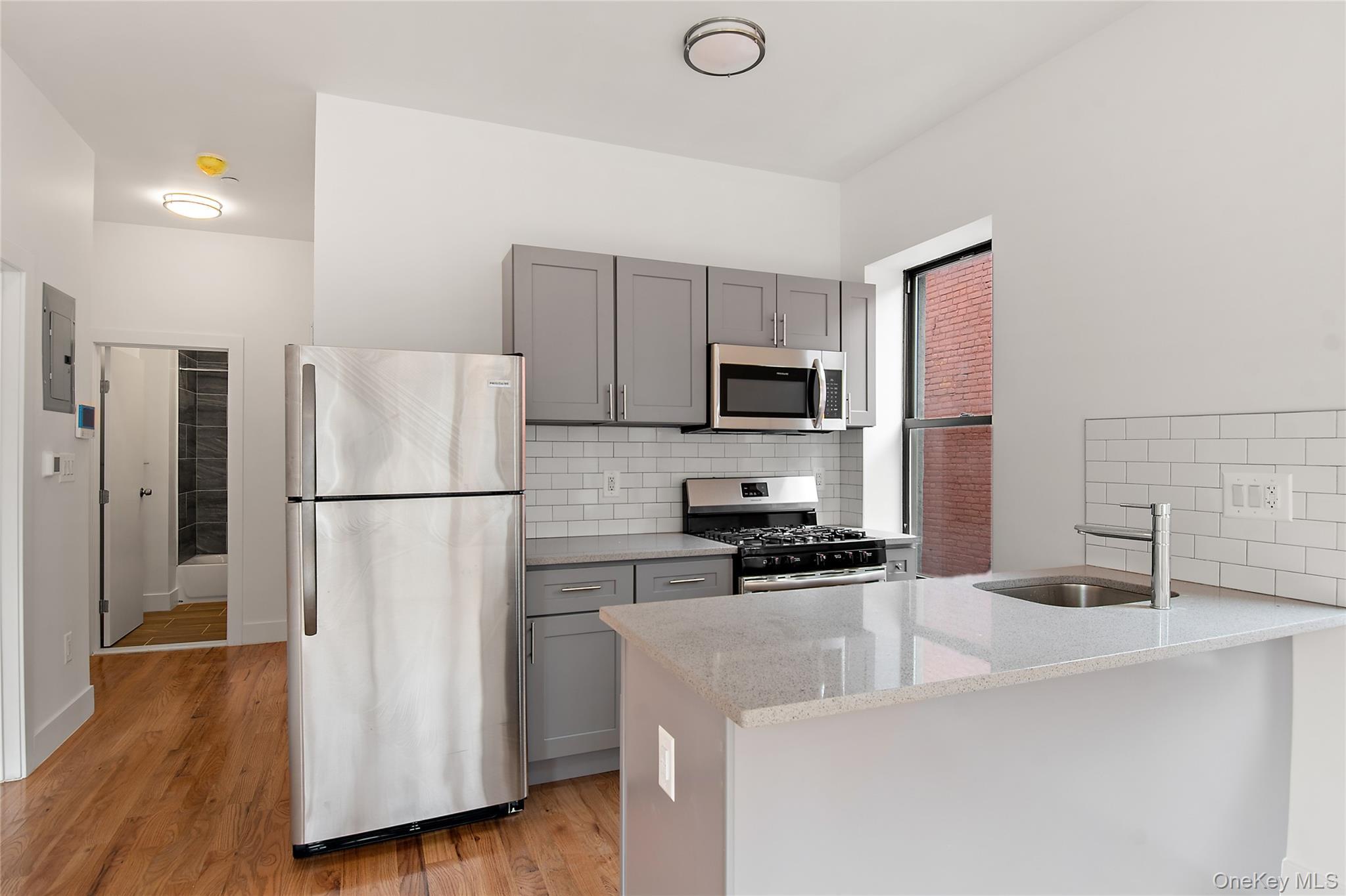 Commercial Sale Andrews  Bronx, NY 10453, MLS-941143-22