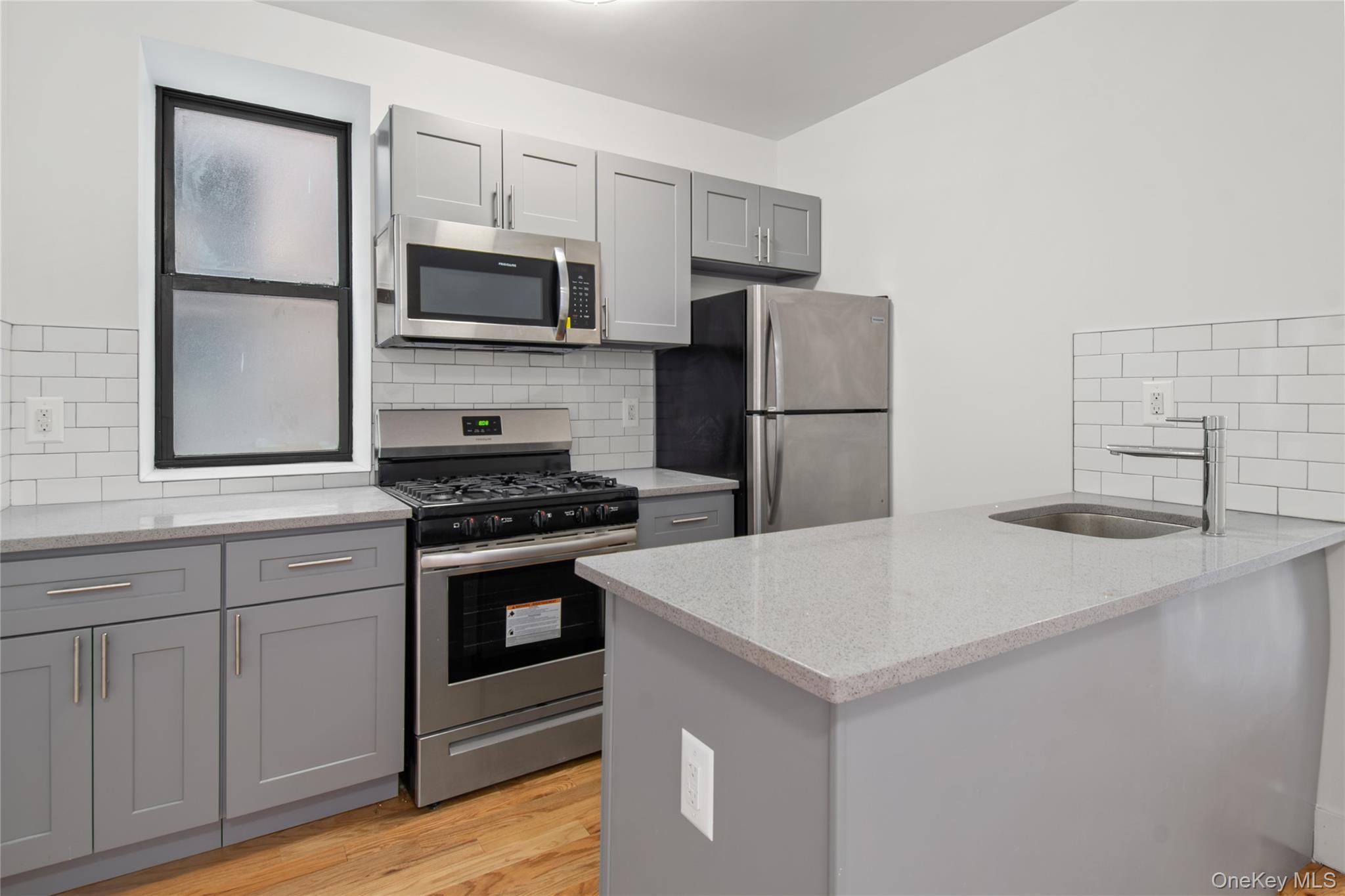 Commercial Sale Andrews  Bronx, NY 10453, MLS-941143-6