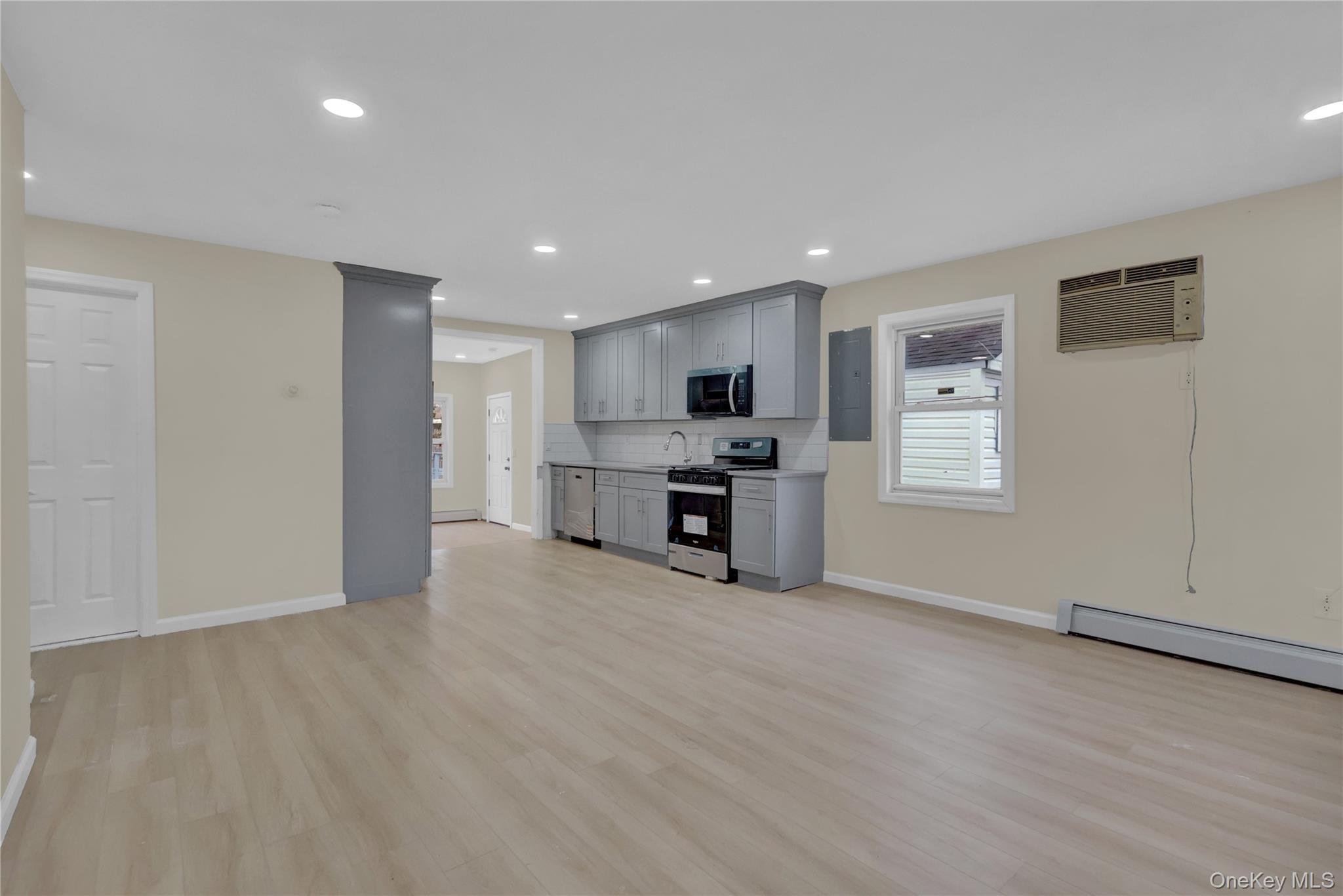 Single Family Carlls Suffolk County, NY 11703, MLS-941151-11