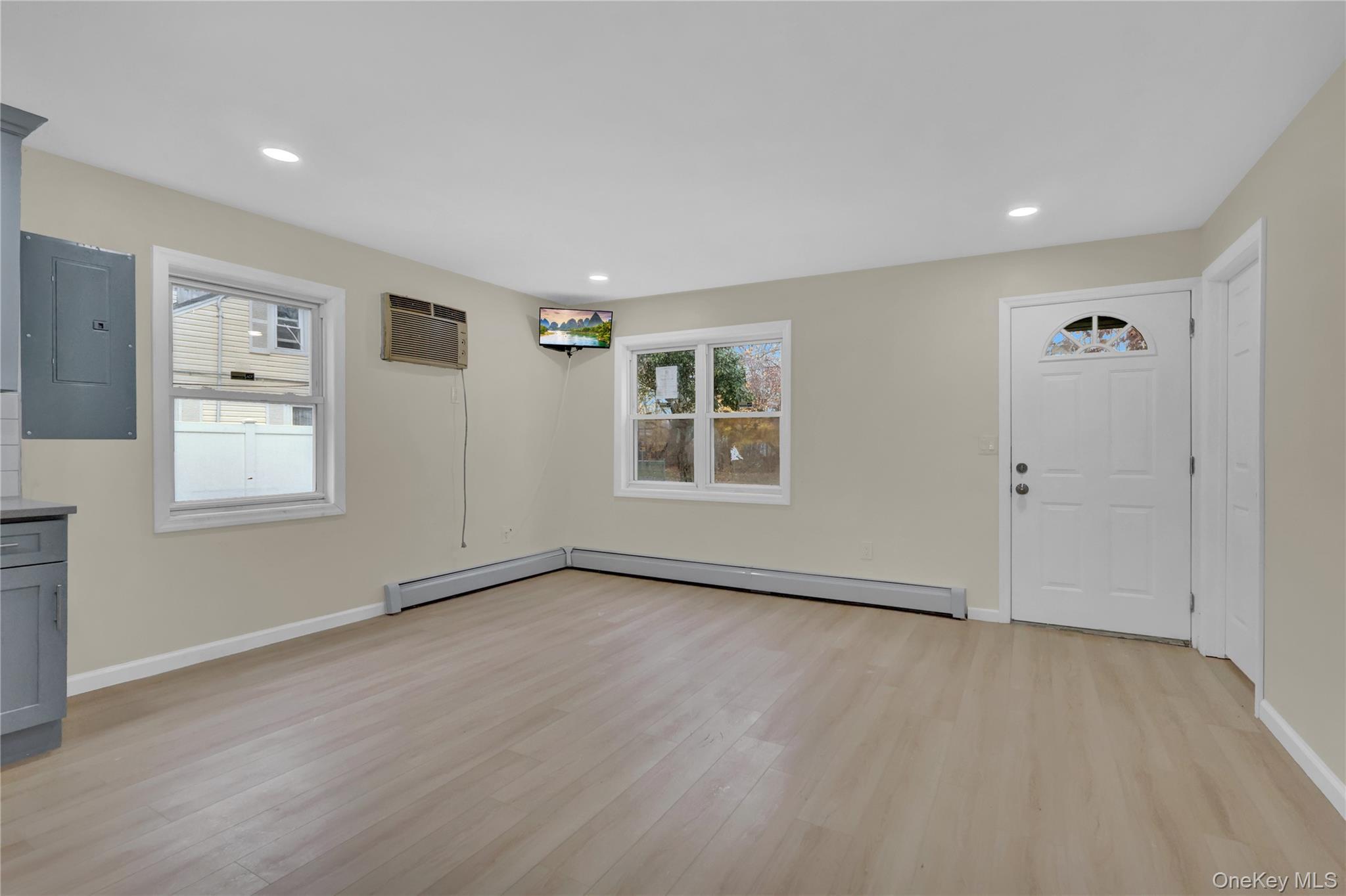 Single Family Carlls Suffolk County, NY 11703, MLS-941151-12