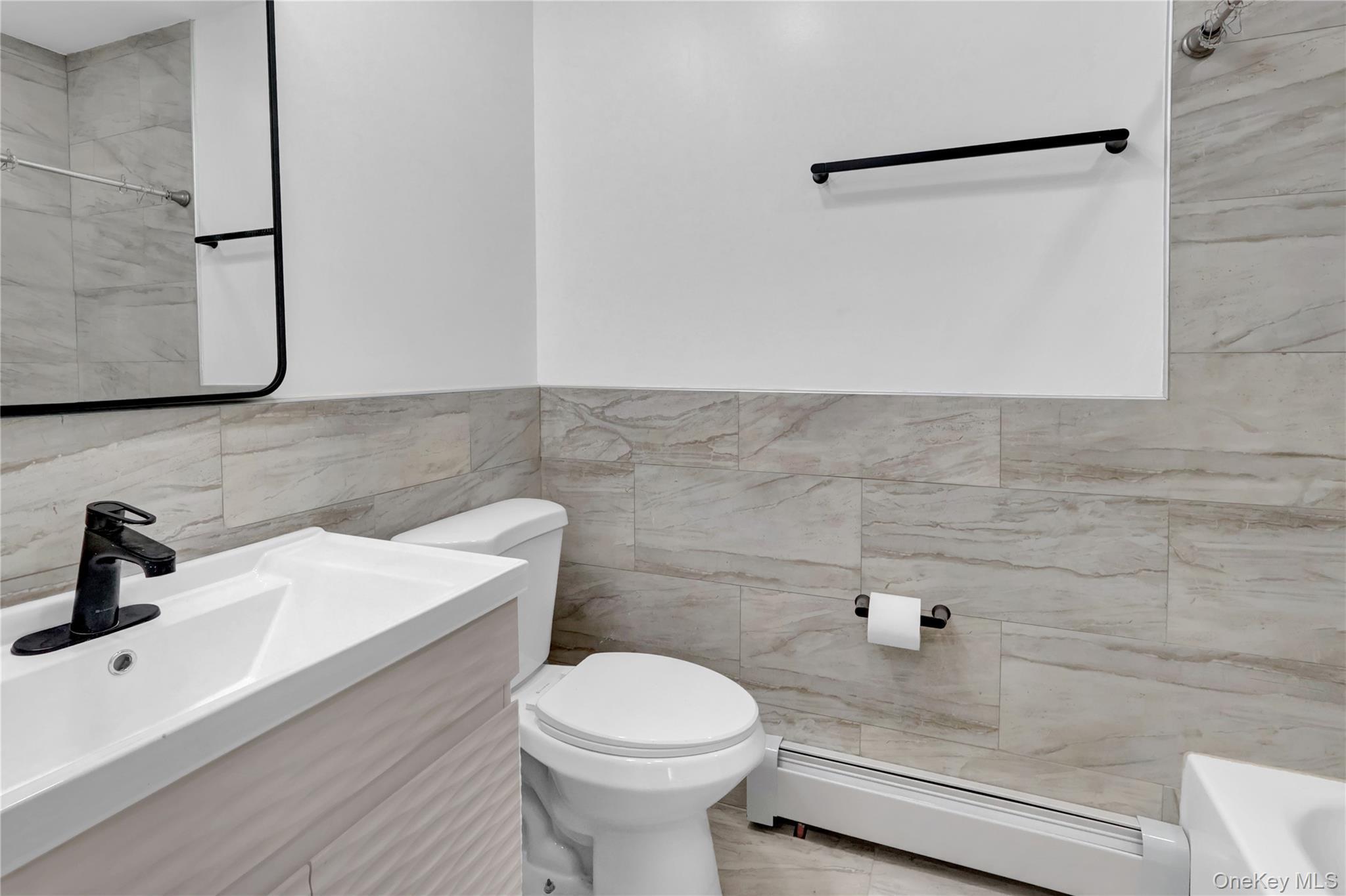 Single Family Carlls Suffolk County, NY 11703, MLS-941151-19