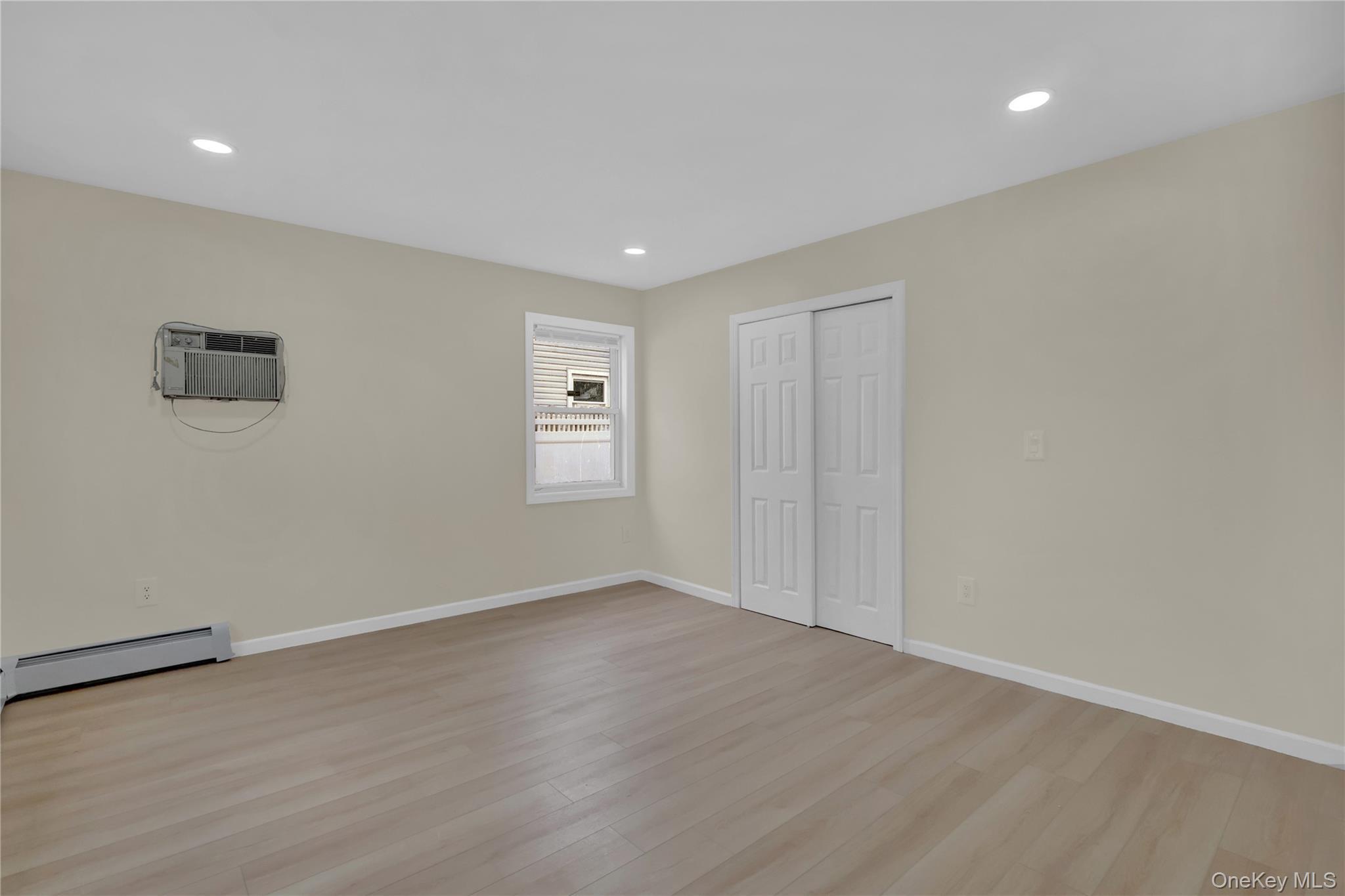 Single Family Carlls Suffolk County, NY 11703, MLS-941151-21