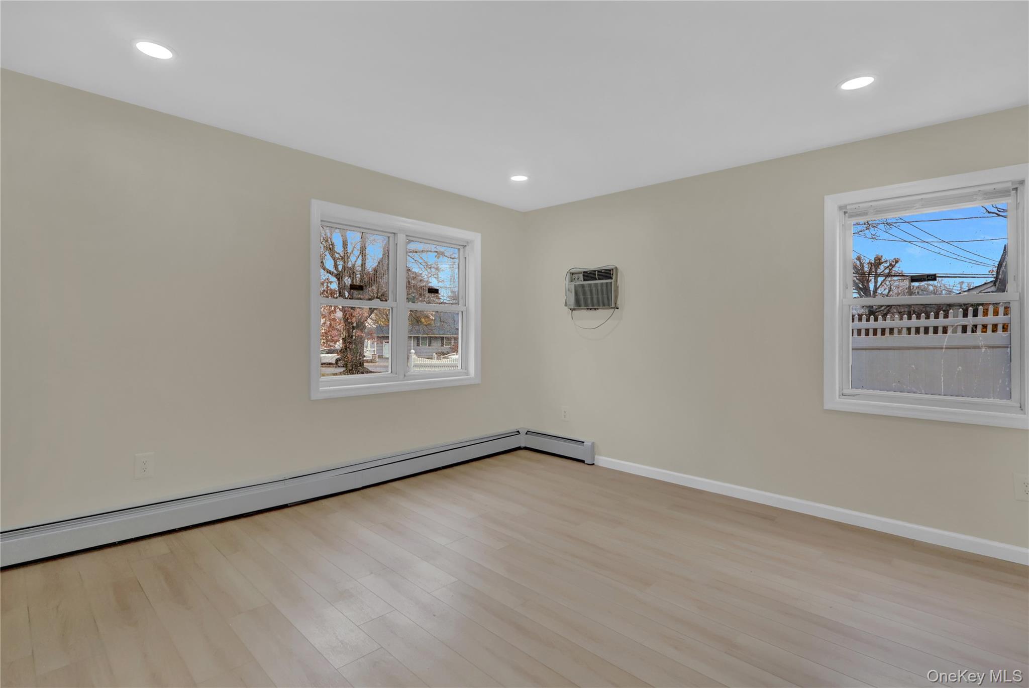 Single Family Carlls Suffolk County, NY 11703, MLS-941151-22