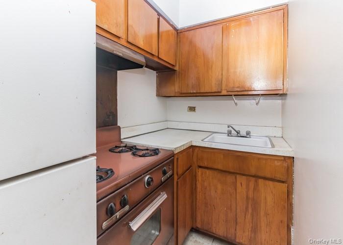 Coop Post Bronx, NY 10471, MLS-941152-10