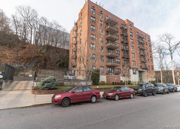 Coop Post Bronx, NY 10471, MLS-941152-2