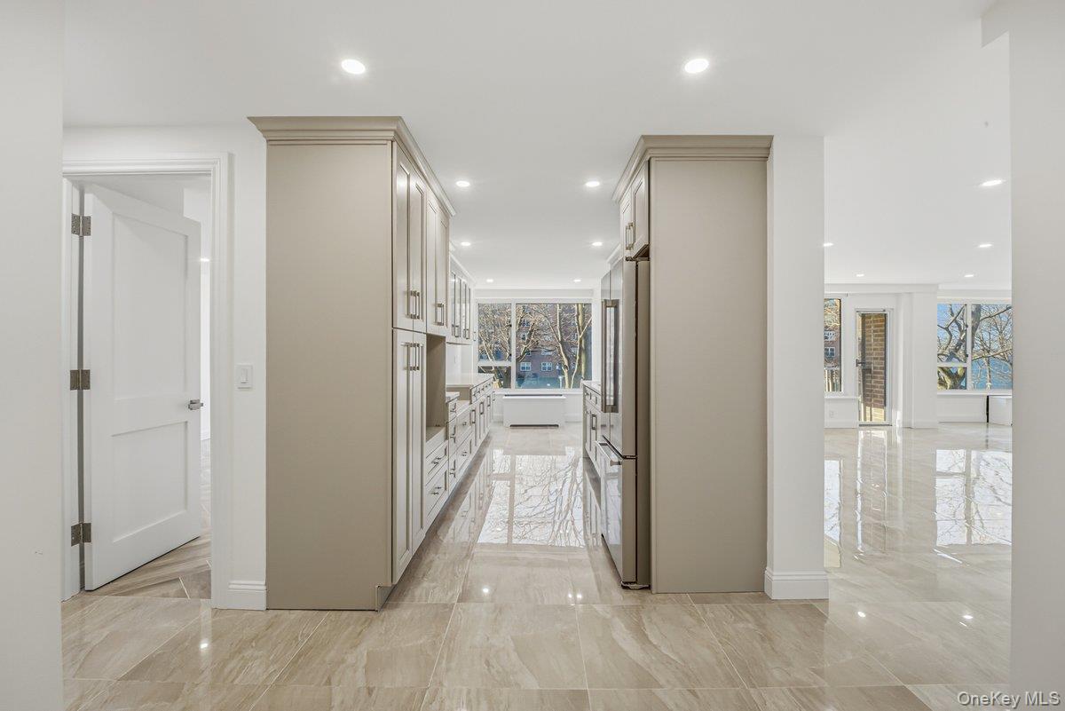 Coop Powells Cove  Queens, NY 11357, MLS-941178-16