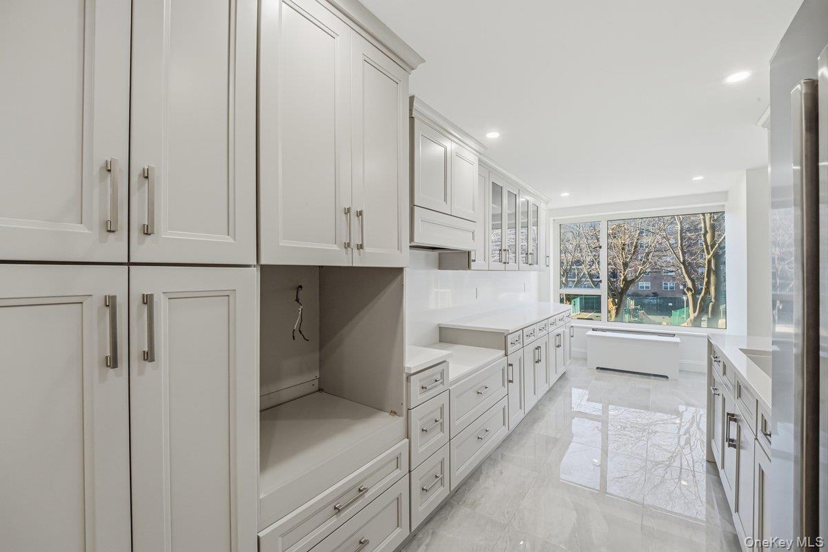 Coop Powells Cove  Queens, NY 11357, MLS-941178-19