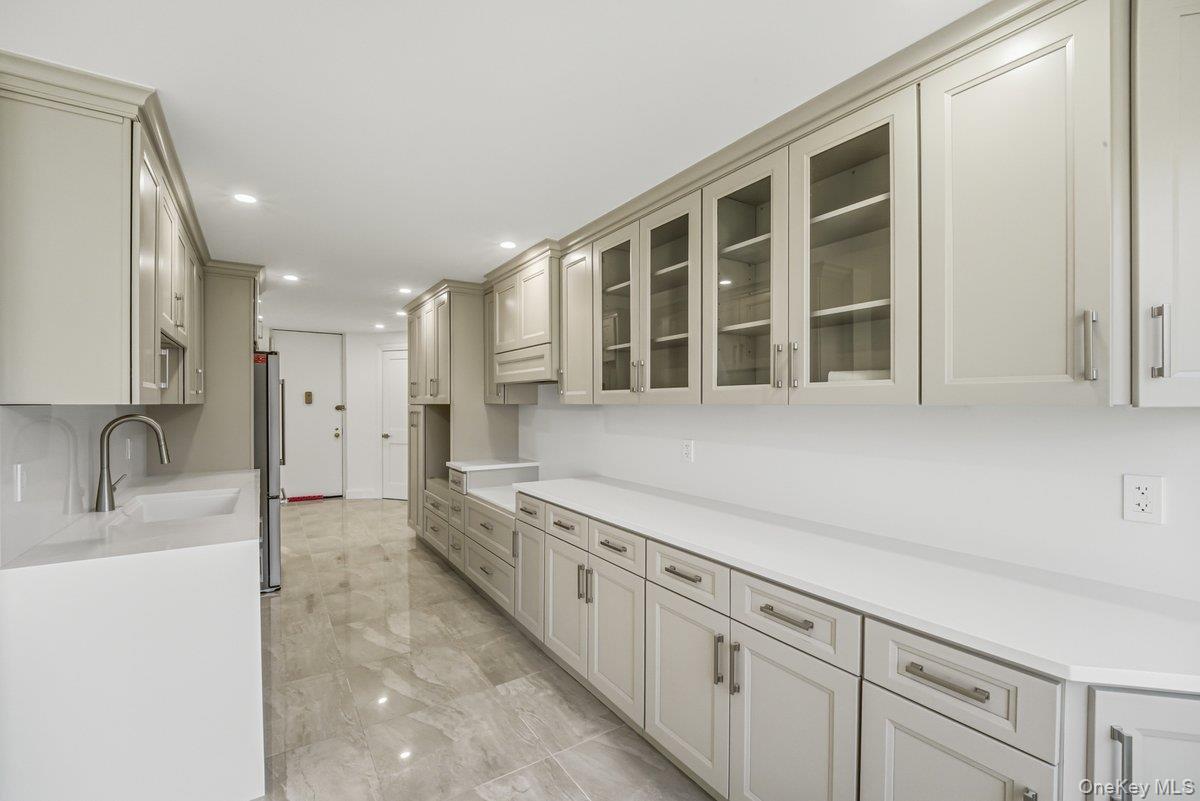 Coop Powells Cove  Queens, NY 11357, MLS-941178-20