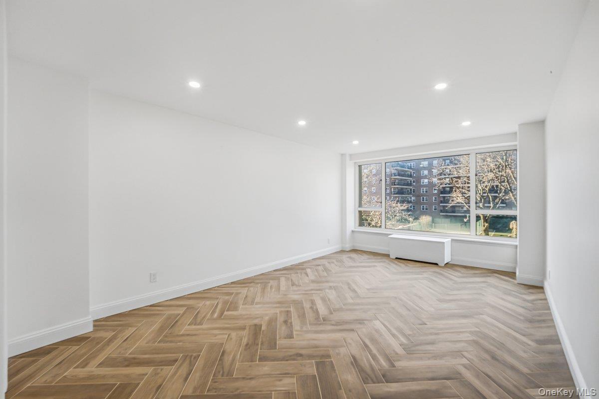 Coop Powells Cove  Queens, NY 11357, MLS-941178-21