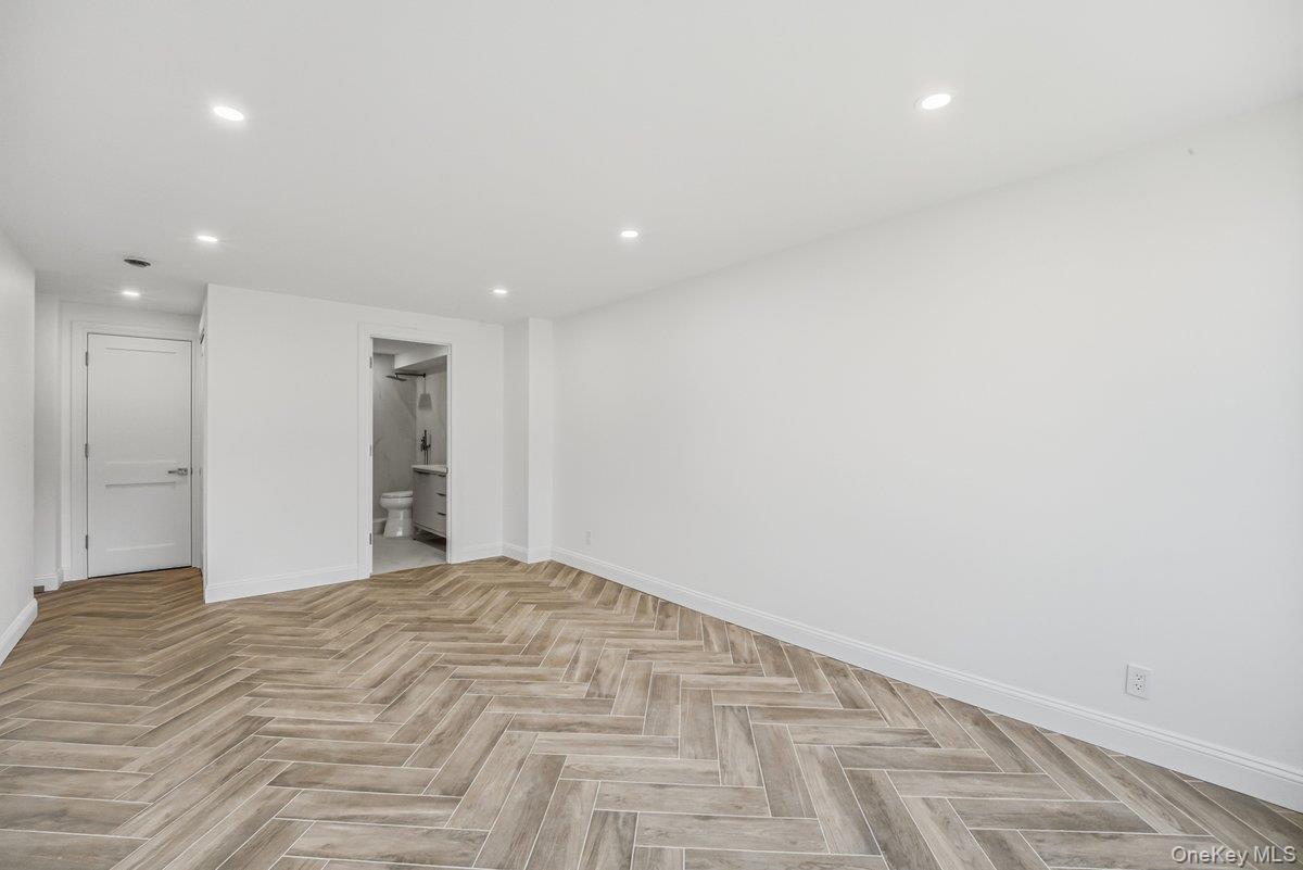 Coop Powells Cove  Queens, NY 11357, MLS-941178-23