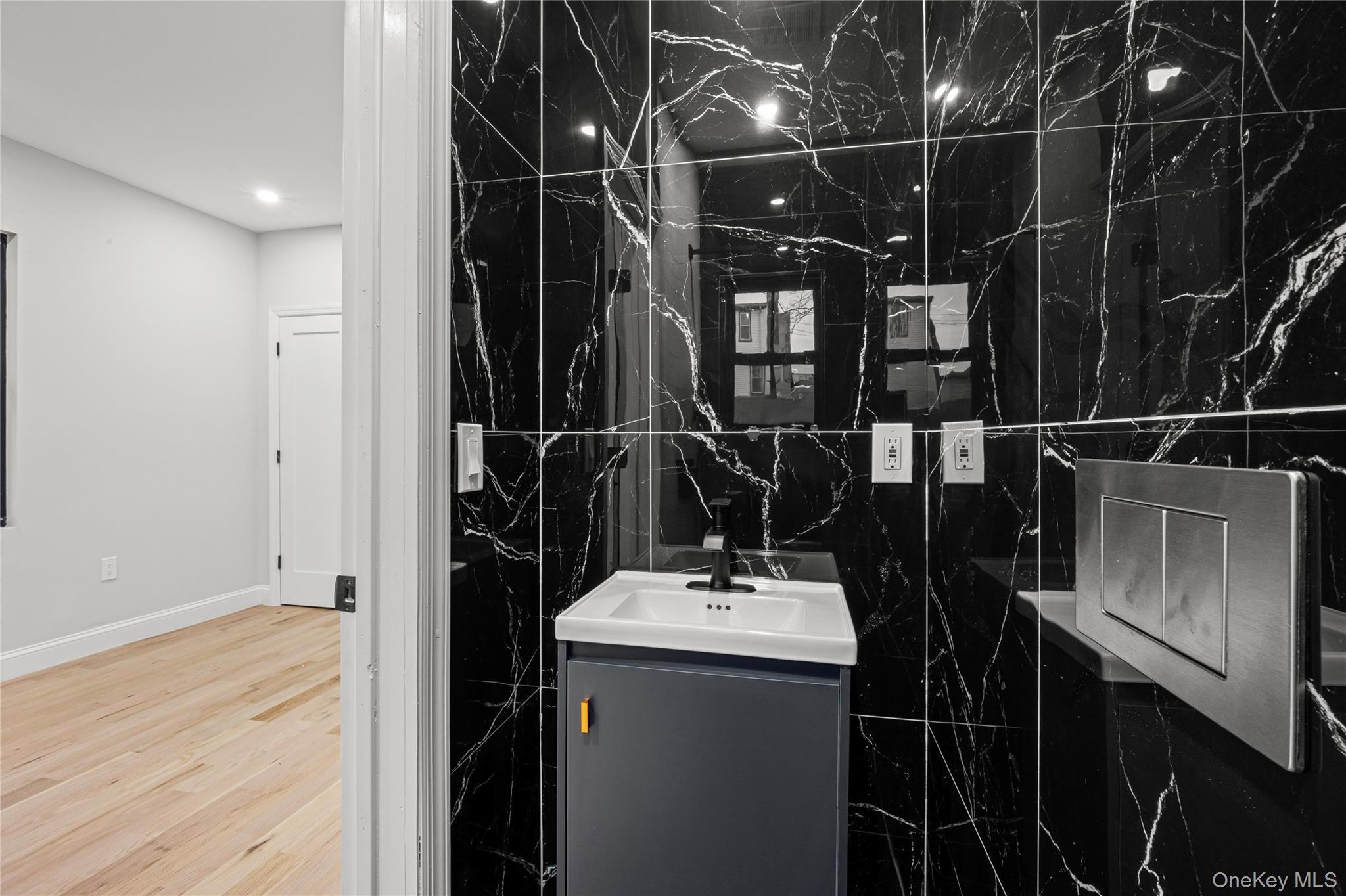 Single Family 118th Queens, NY 11434, MLS-941181-26