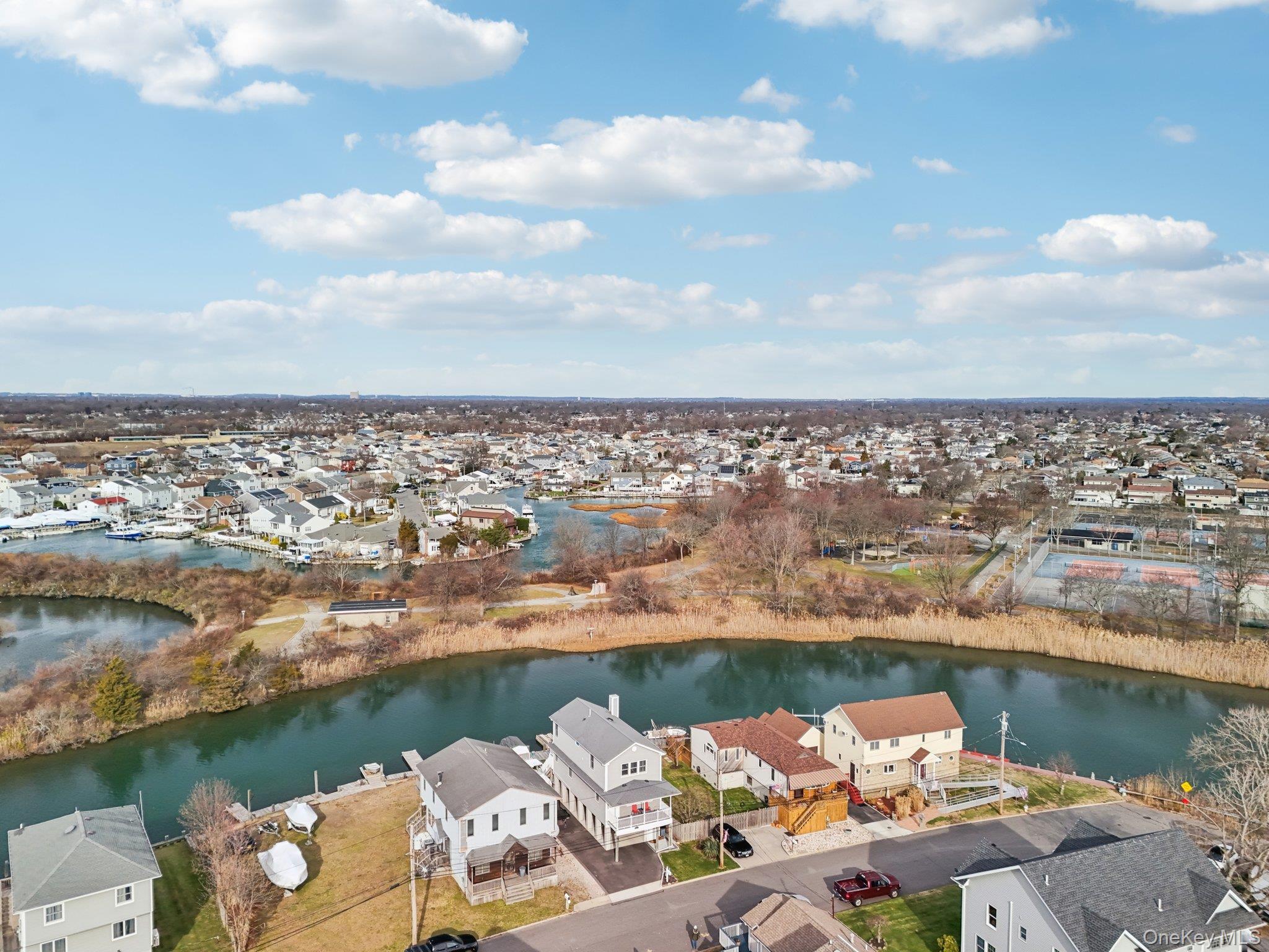 Single Family Somerset  Nassau County, NY 11783, MLS-941196-34