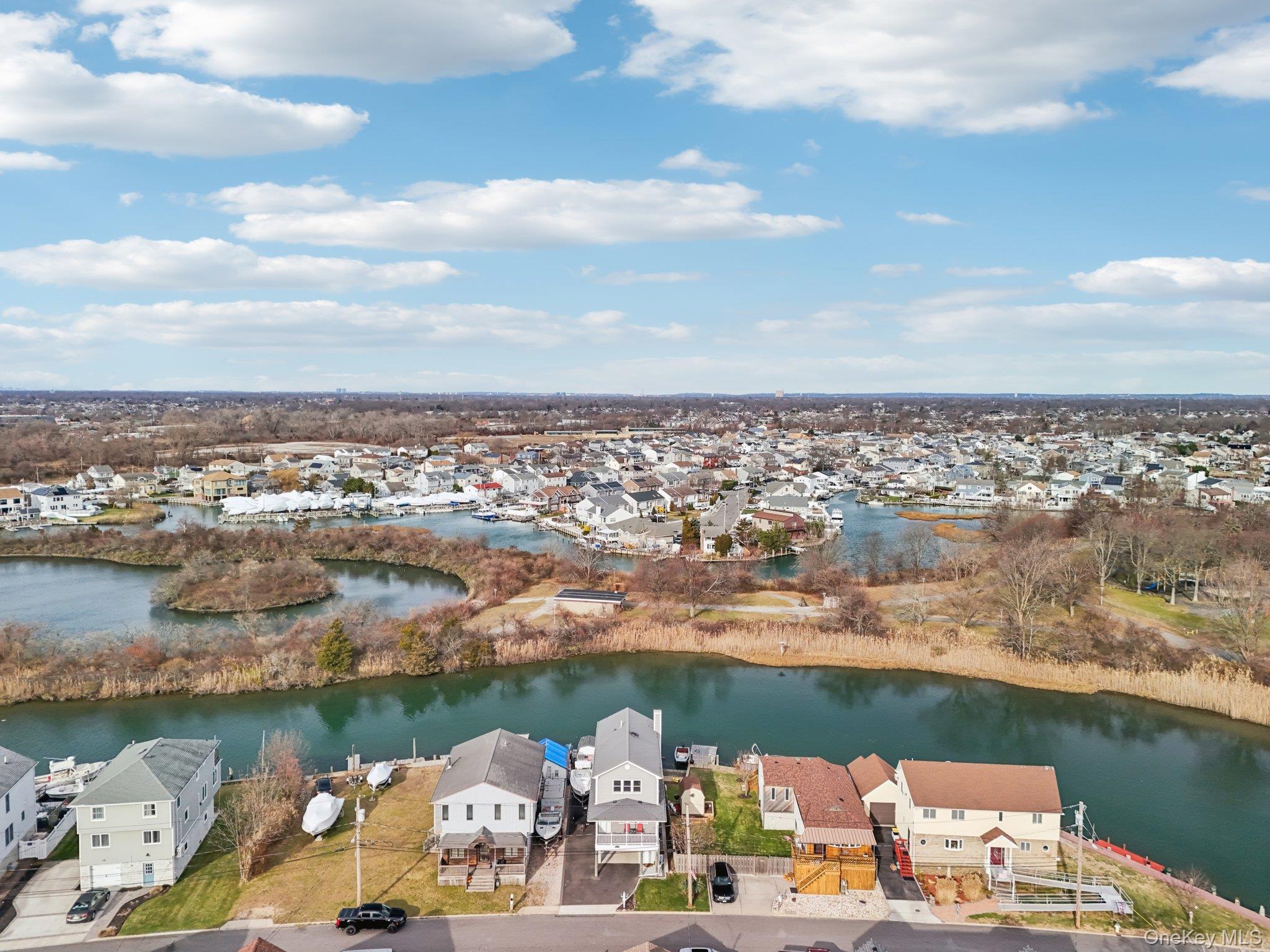Single Family Somerset  Nassau County, NY 11783, MLS-941196-35