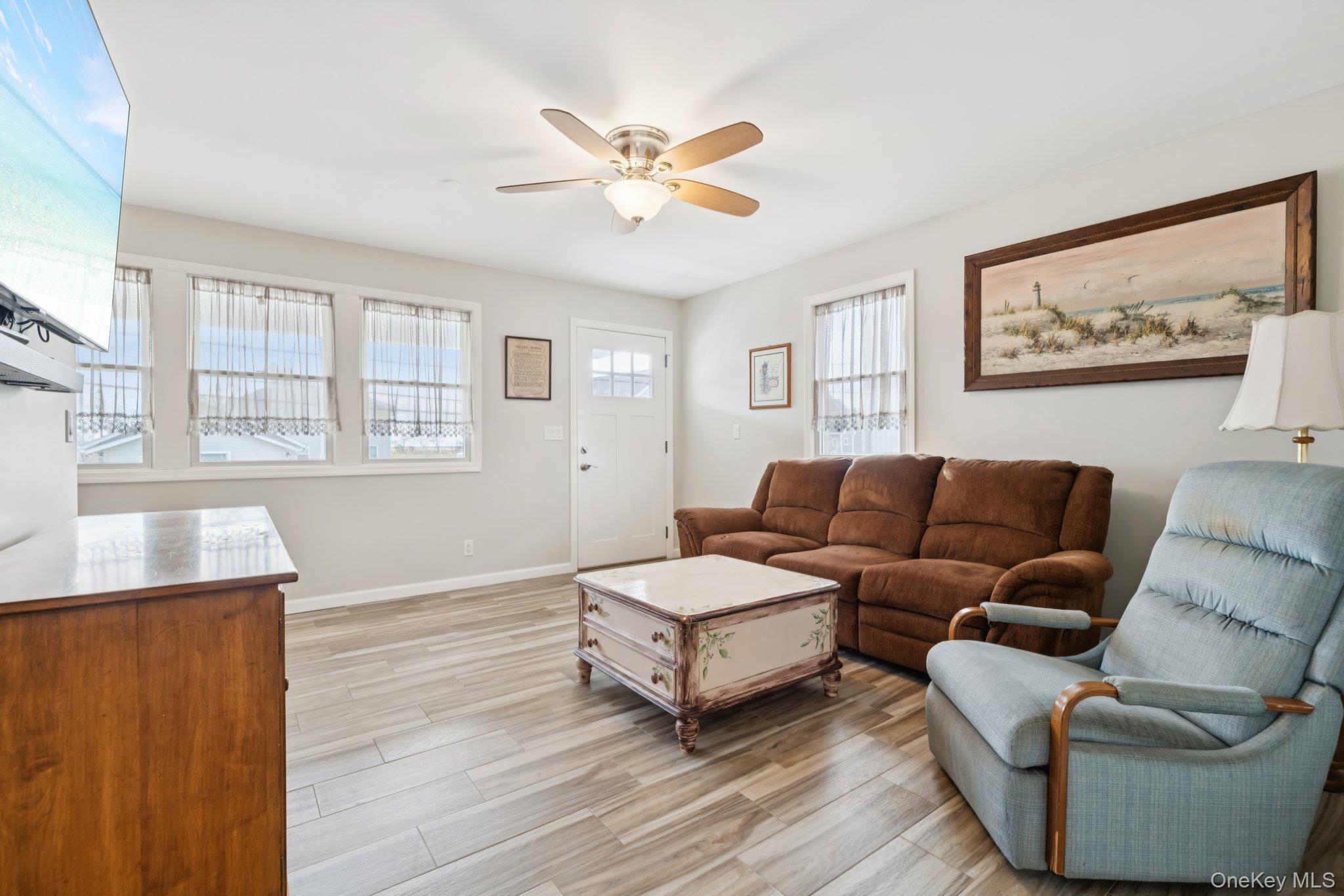 Single Family Somerset  Nassau County, NY 11783, MLS-941196-7