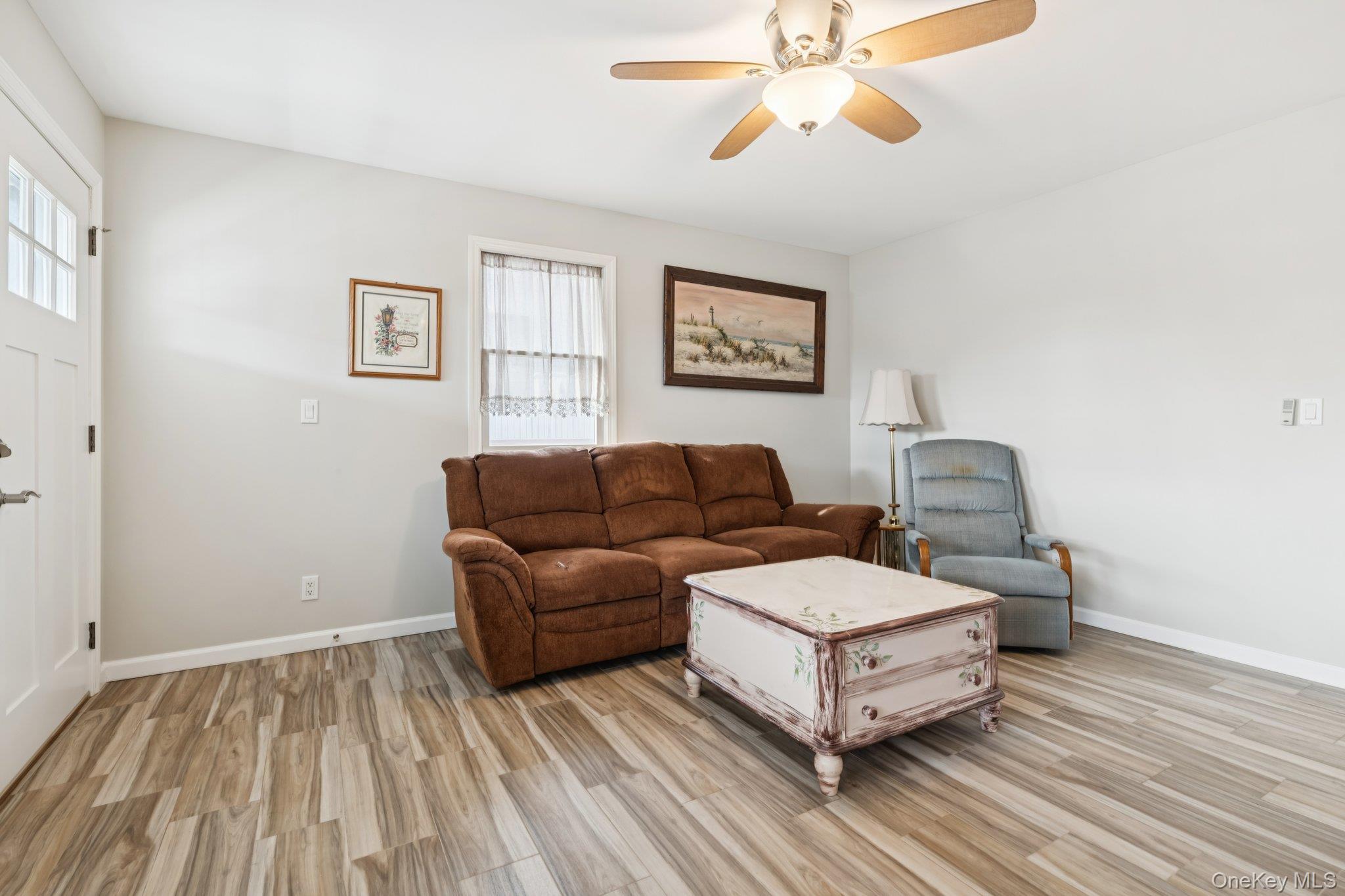 Single Family Somerset  Nassau County, NY 11783, MLS-941196-9