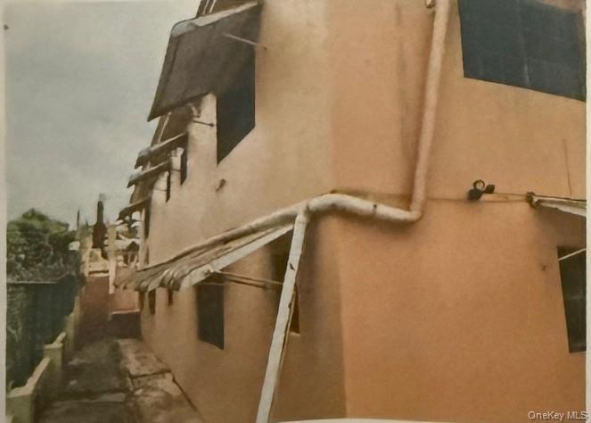 Single Family Clarkstown Out Of Area, NY 99999, MLS-941226-21