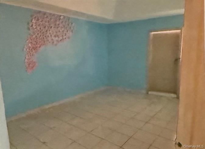 Single Family Clarkstown Out Of Area, NY 99999, MLS-941226-30