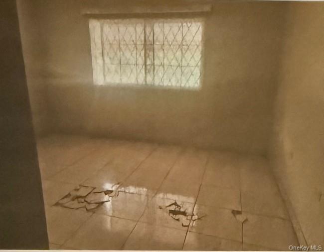 Single Family Clarkstown Out Of Area, NY 99999, MLS-941226-9