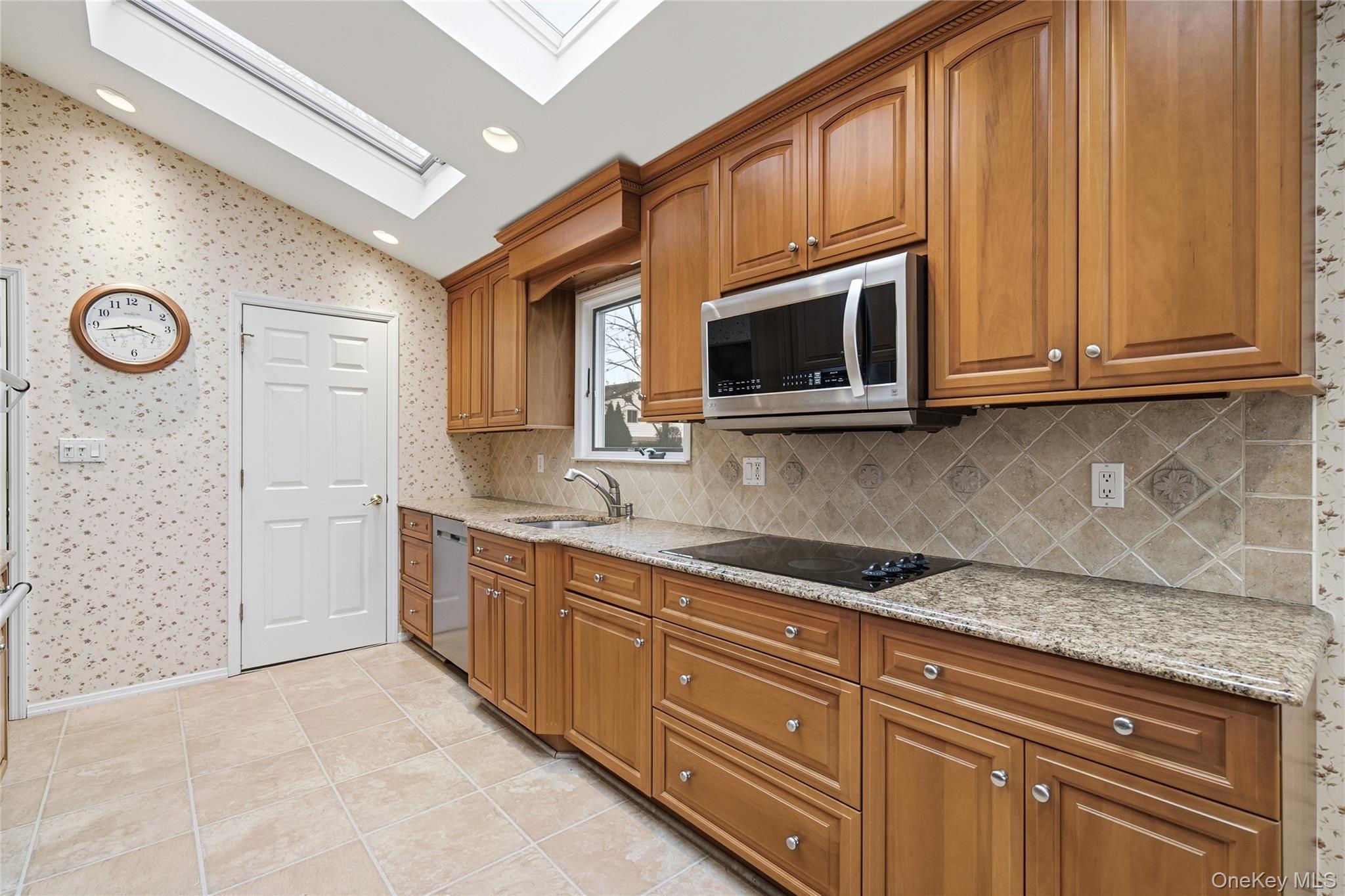 Single Family Pantzer Suffolk County, NY 11787, MLS-941256-15