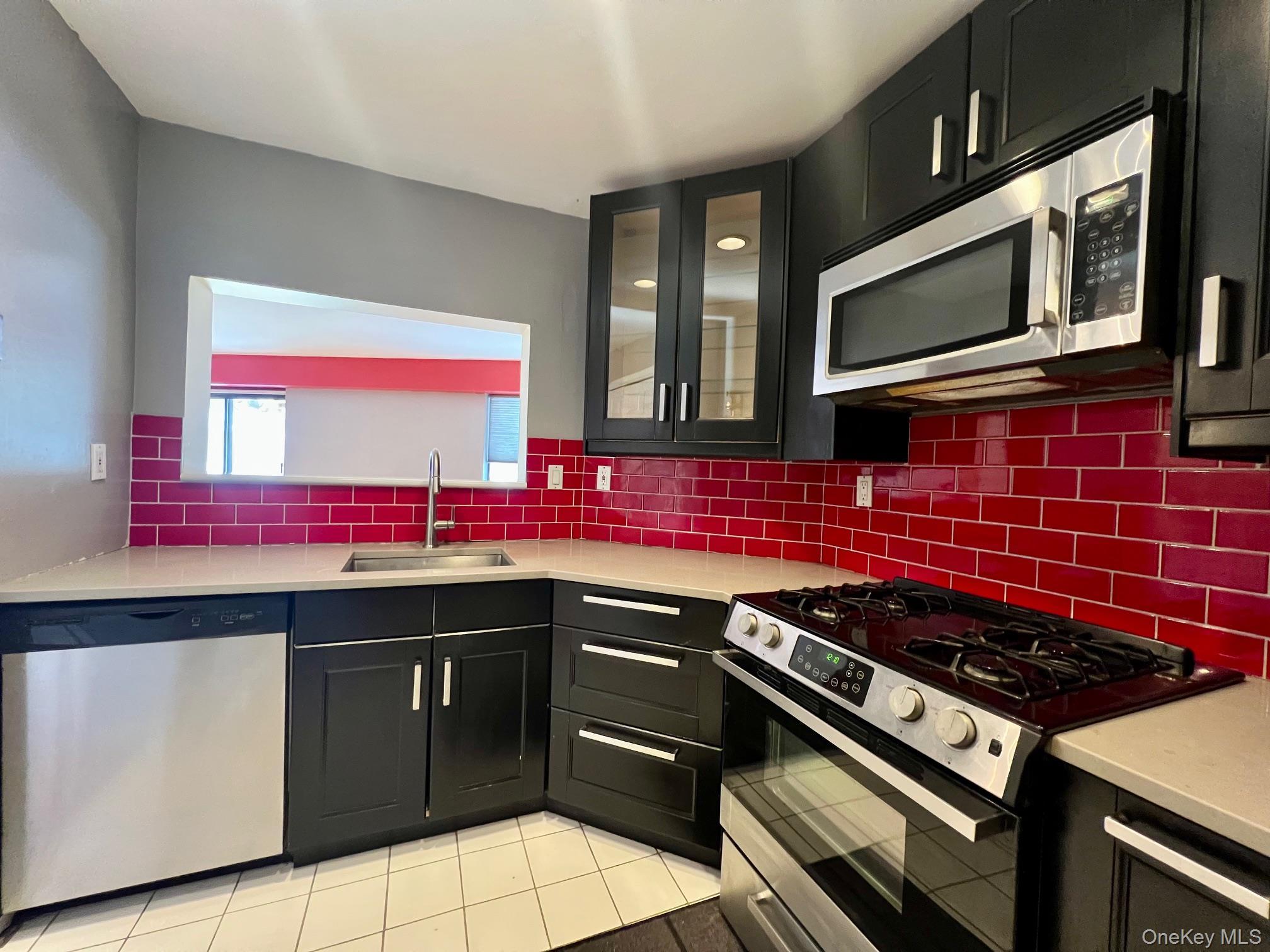 Condo Ray Westchester County, NY 10583, MLS-941261-11