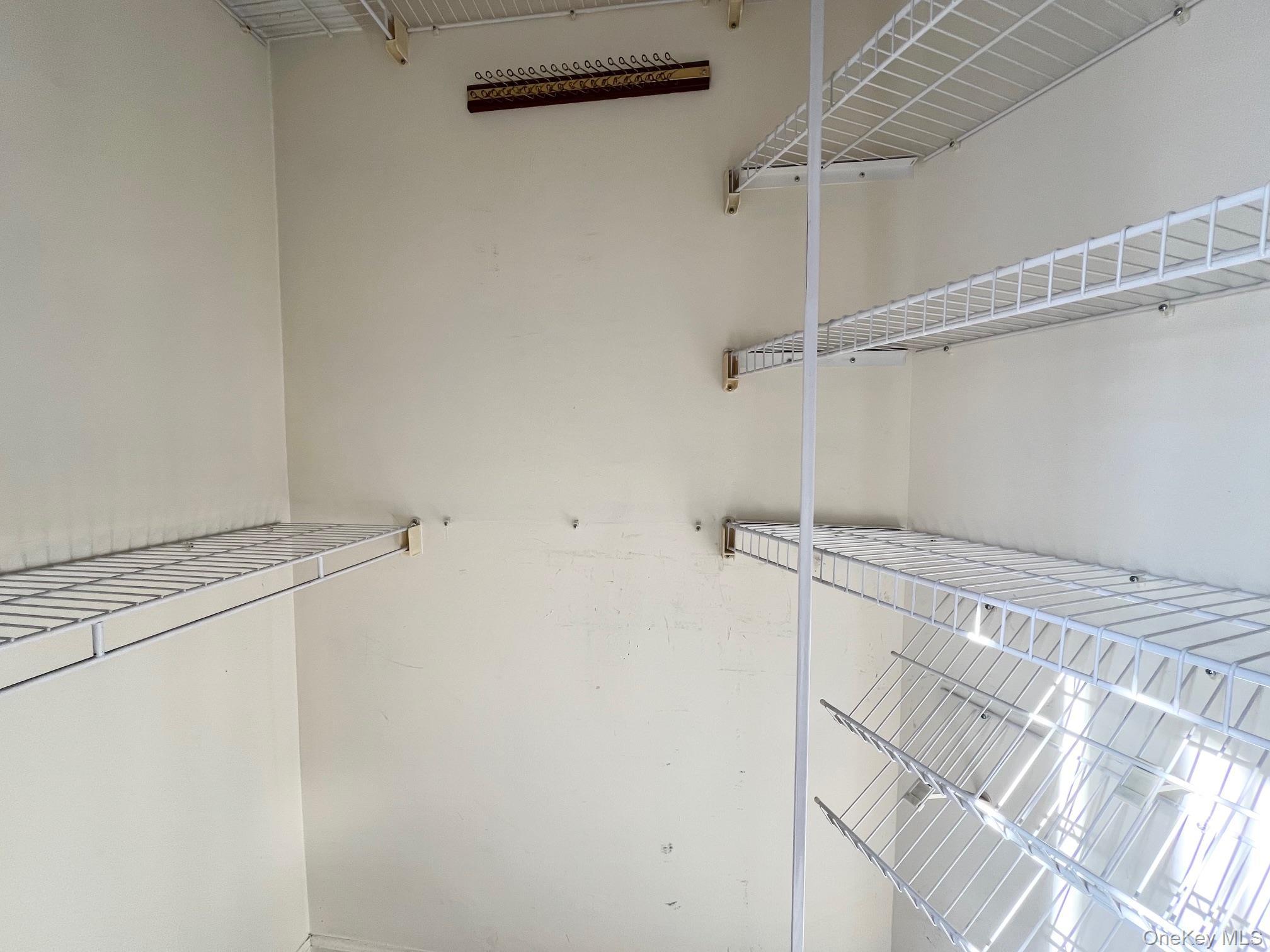 Condo Ray Westchester County, NY 10583, MLS-941261-17