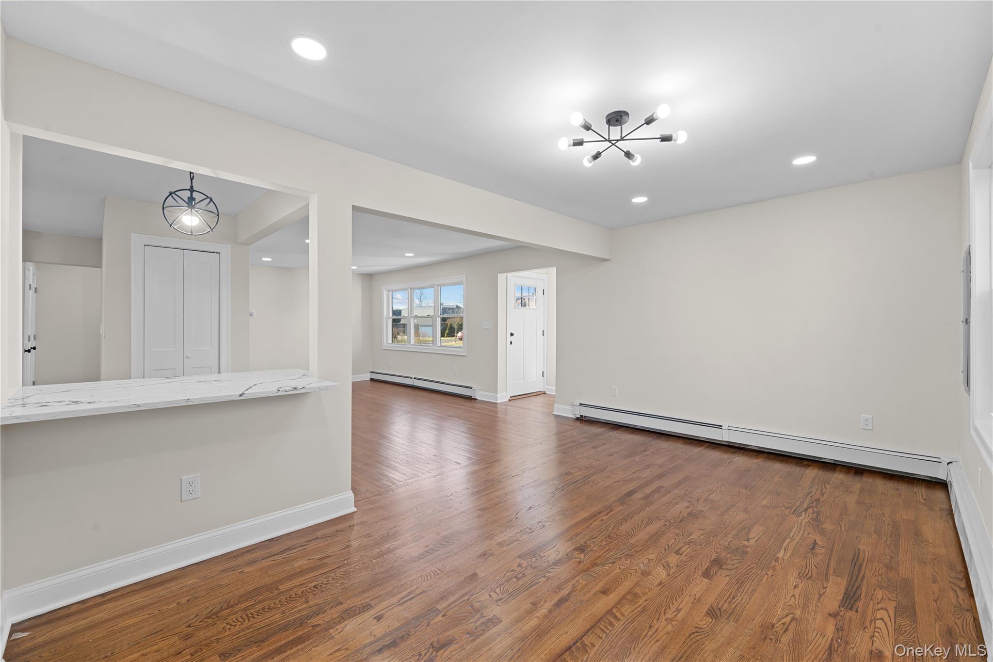 Single Family Guilette Suffolk County, NY 11701, MLS-941266-10