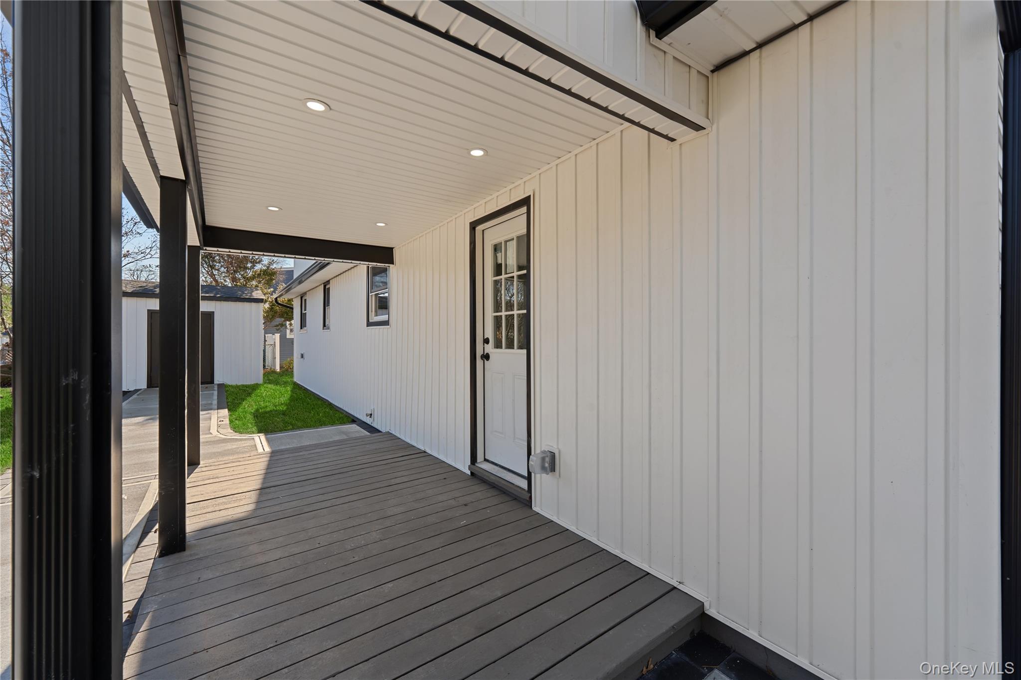 Single Family Guilette Suffolk County, NY 11701, MLS-941266-24